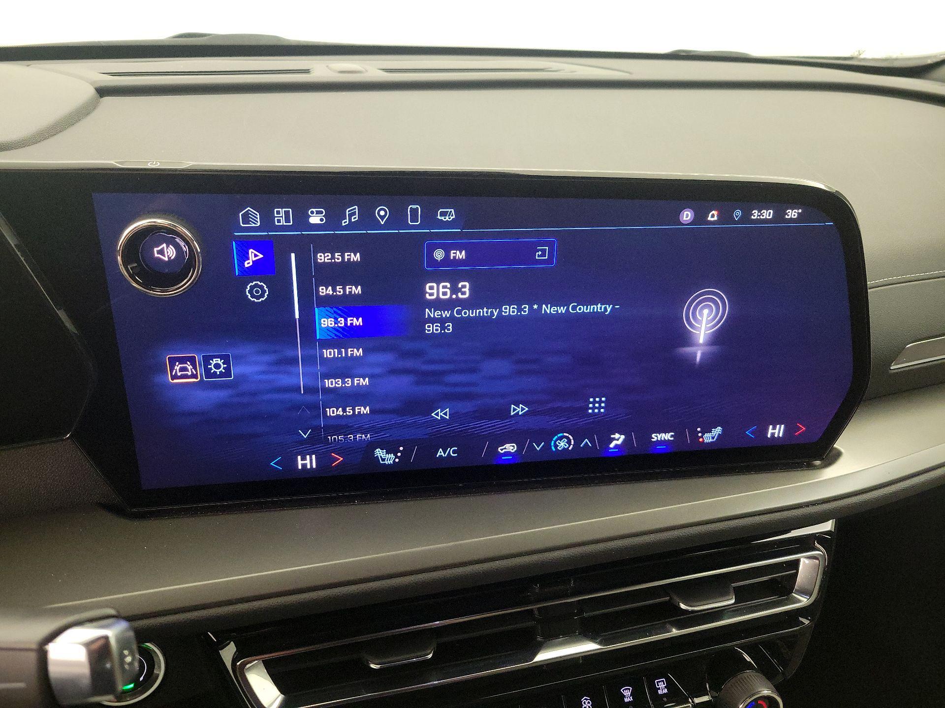 Thumbnail: 2025 Chevrolet Traverse - 15