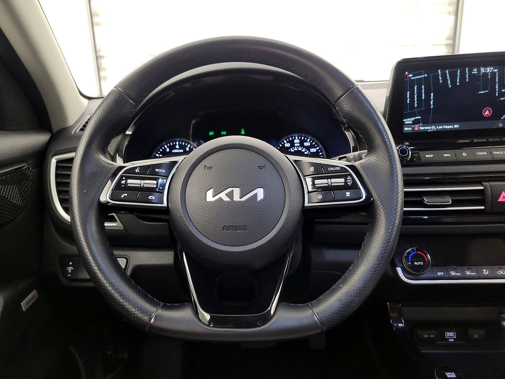 Thumbnail: 2022 Kia Seltos - 10