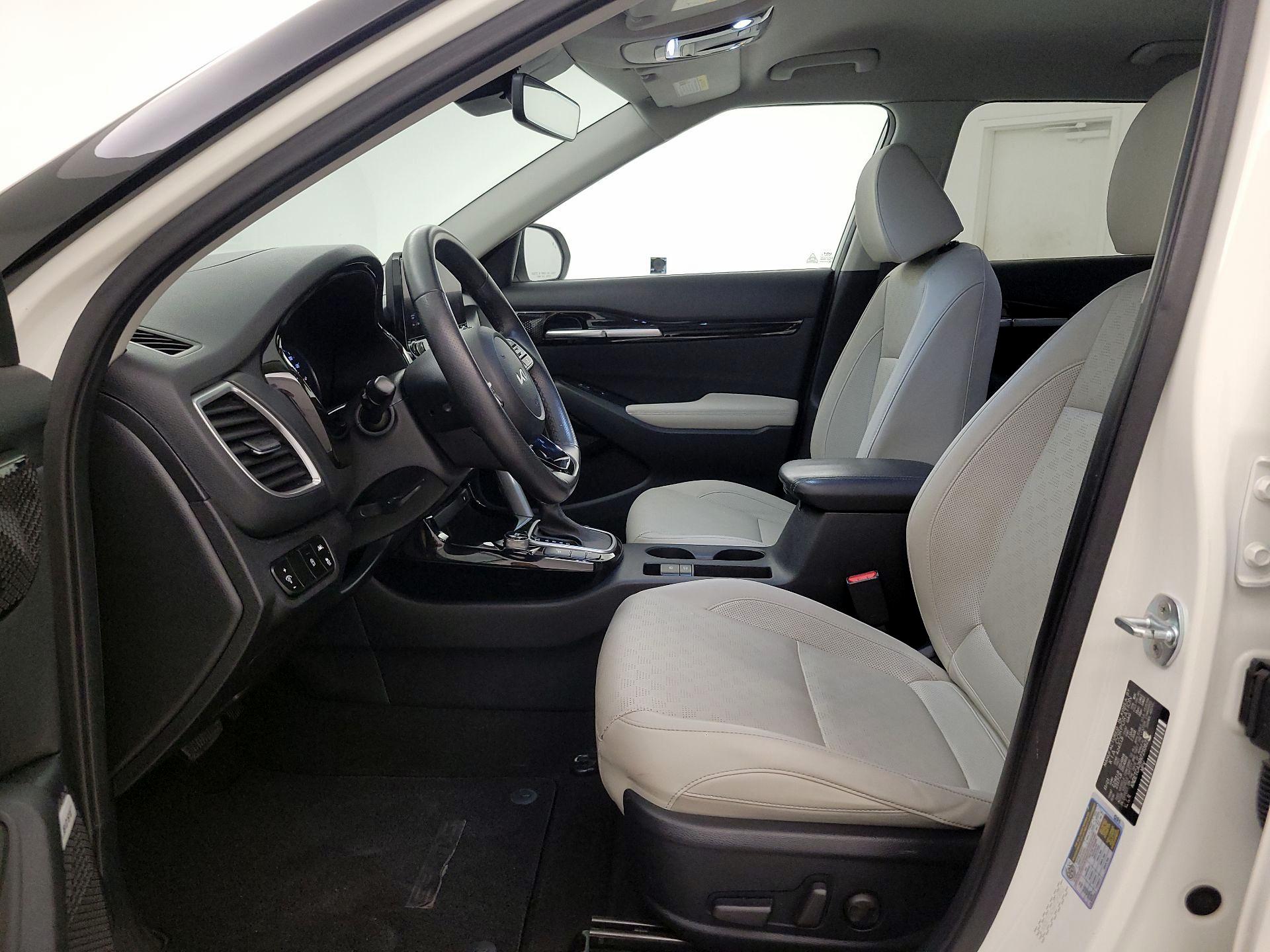 Thumbnail: 2022 Kia Seltos - 11