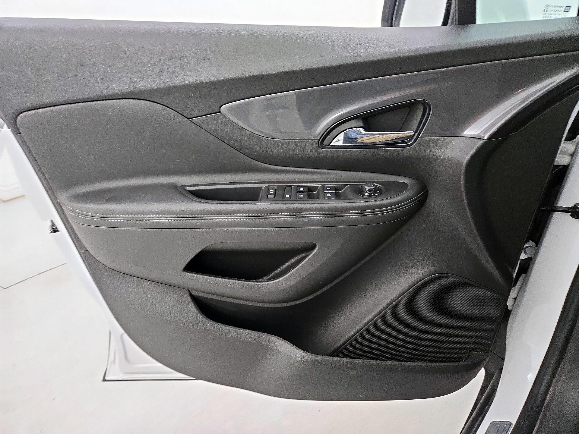 Thumbnail: 2022 Buick Encore - 12