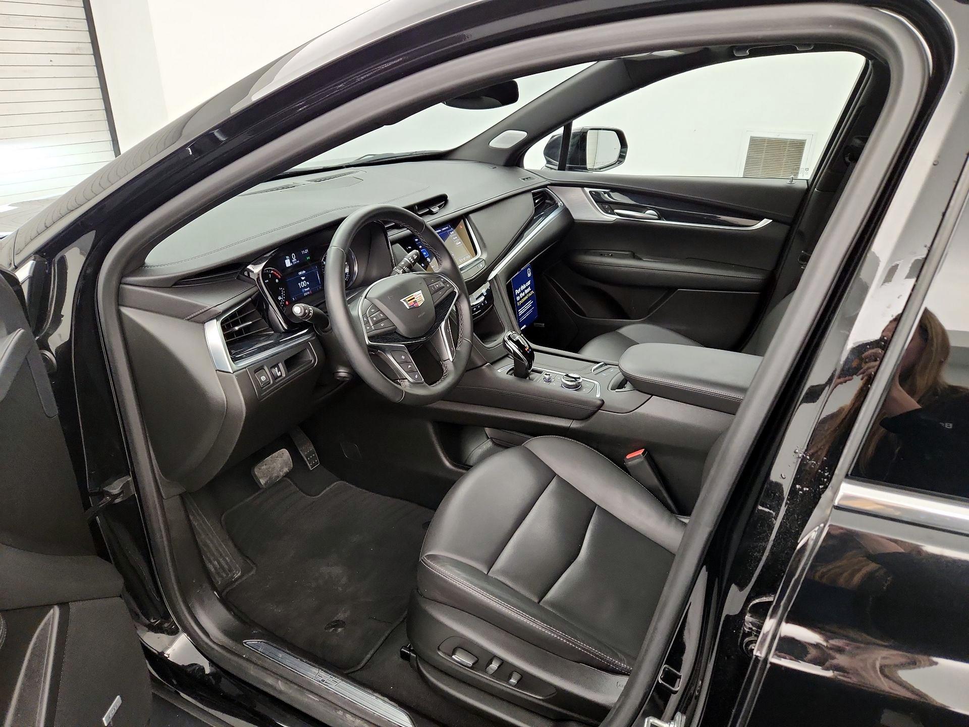 Thumbnail: 2025 Cadillac XT5 - 11