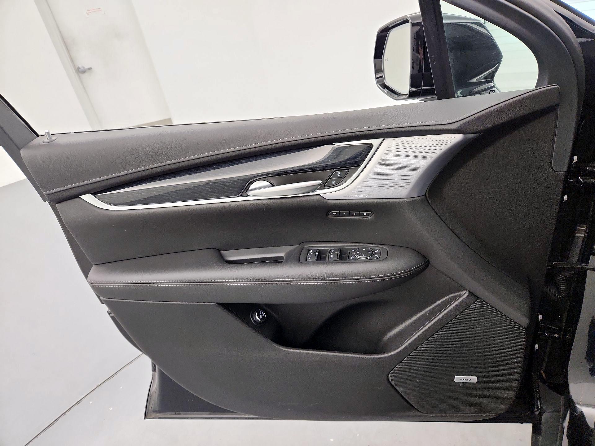 Thumbnail: 2025 Cadillac XT5 - 12