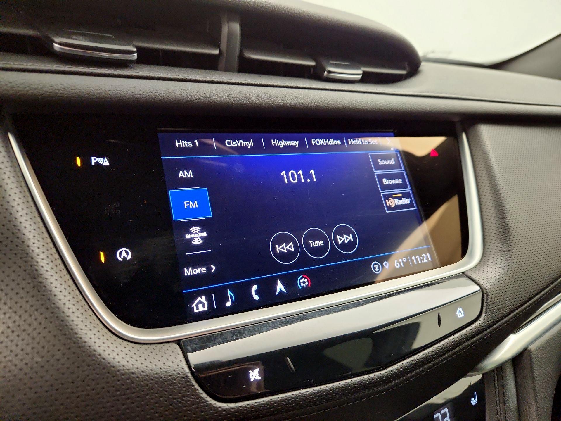 Thumbnail: 2025 Cadillac XT5 - 15