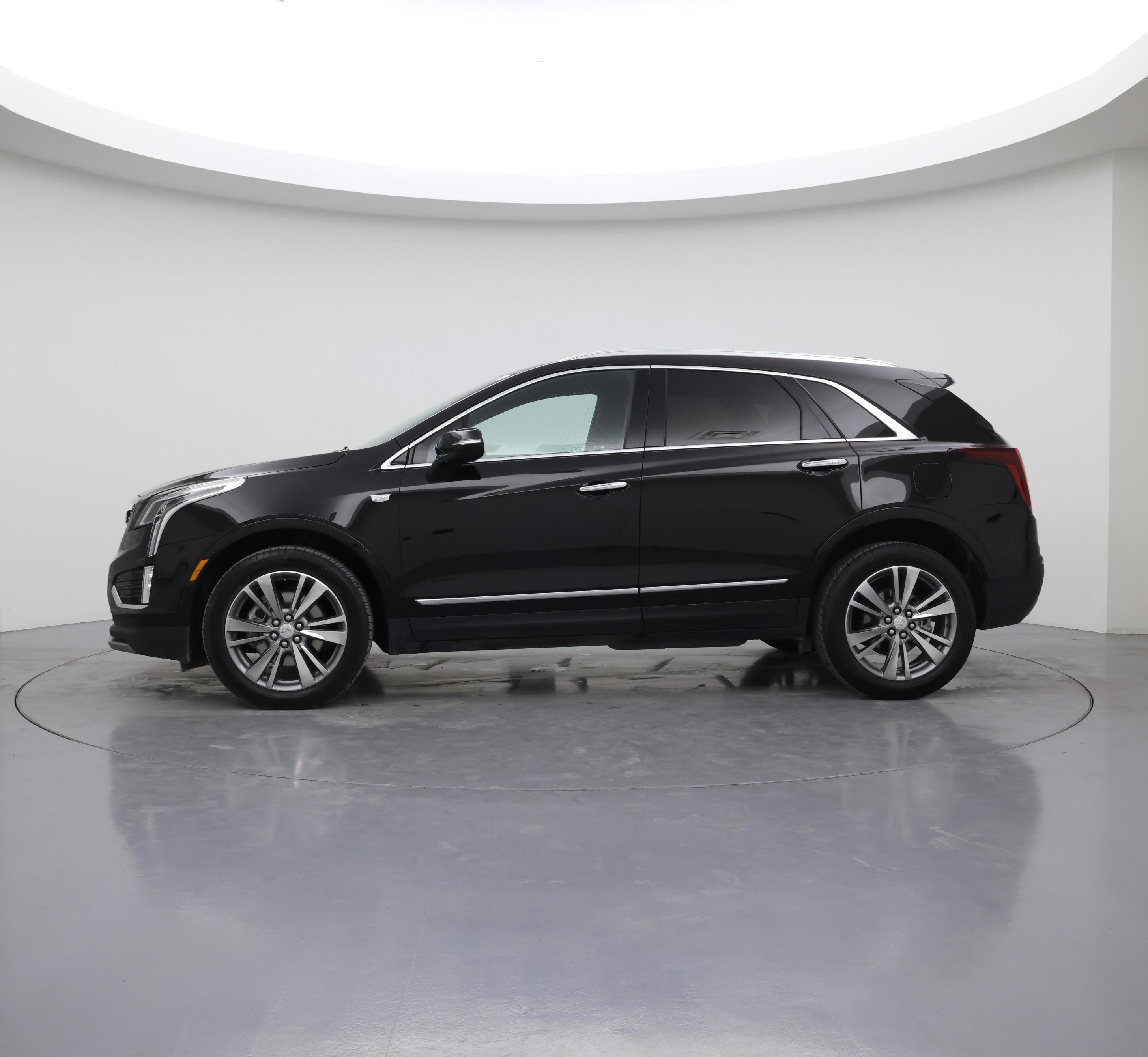 Thumbnail: 2025 Cadillac XT5 - 3