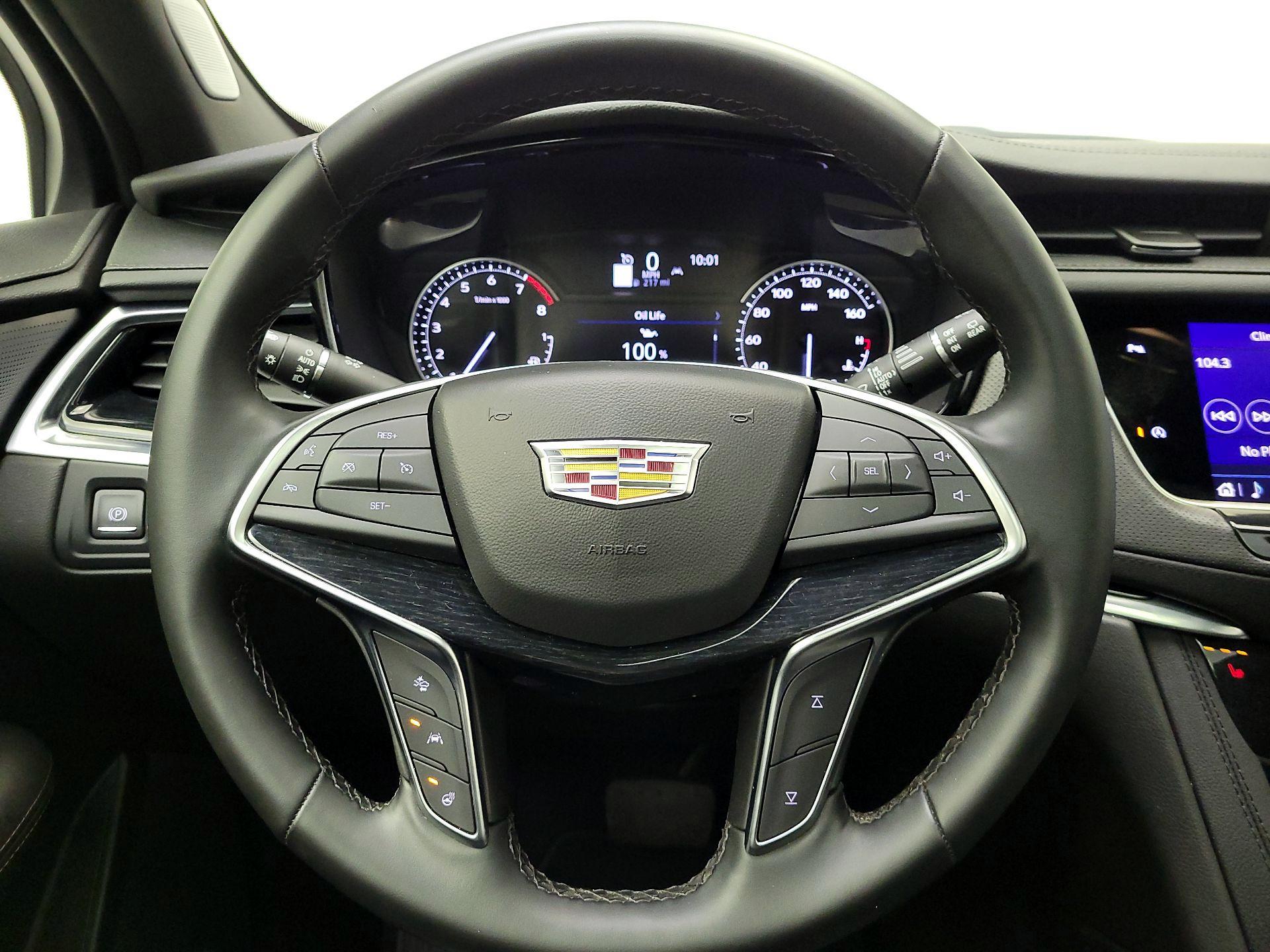 Thumbnail: 2025 Cadillac XT5 - 10