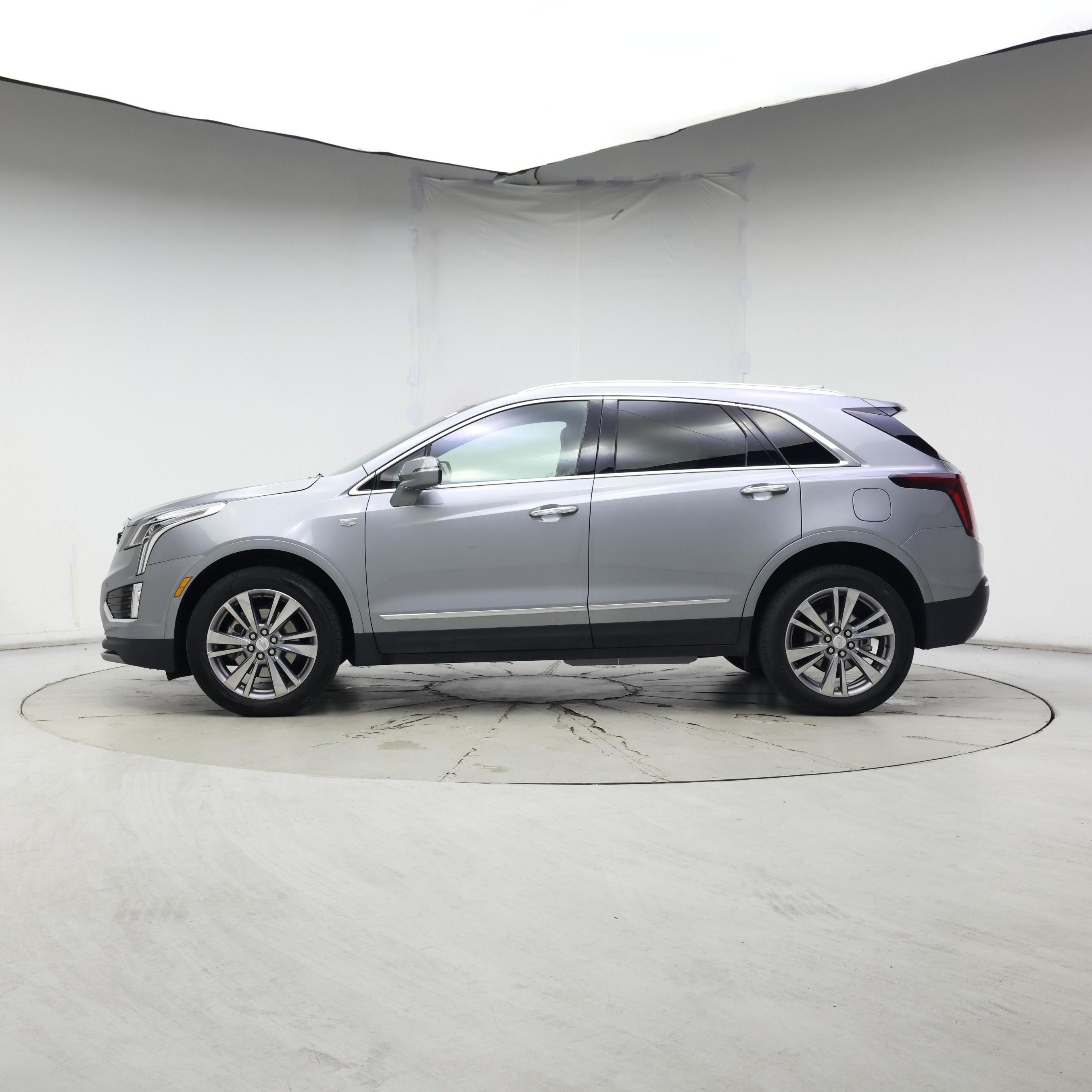 Thumbnail: 2025 Cadillac XT5 - 3