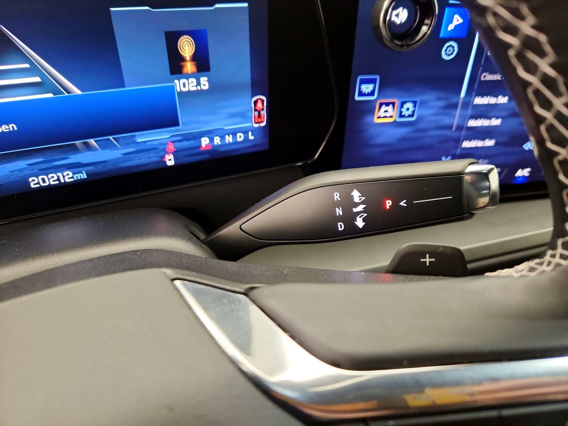 Thumbnail: 2025 Chevrolet Traverse - 17