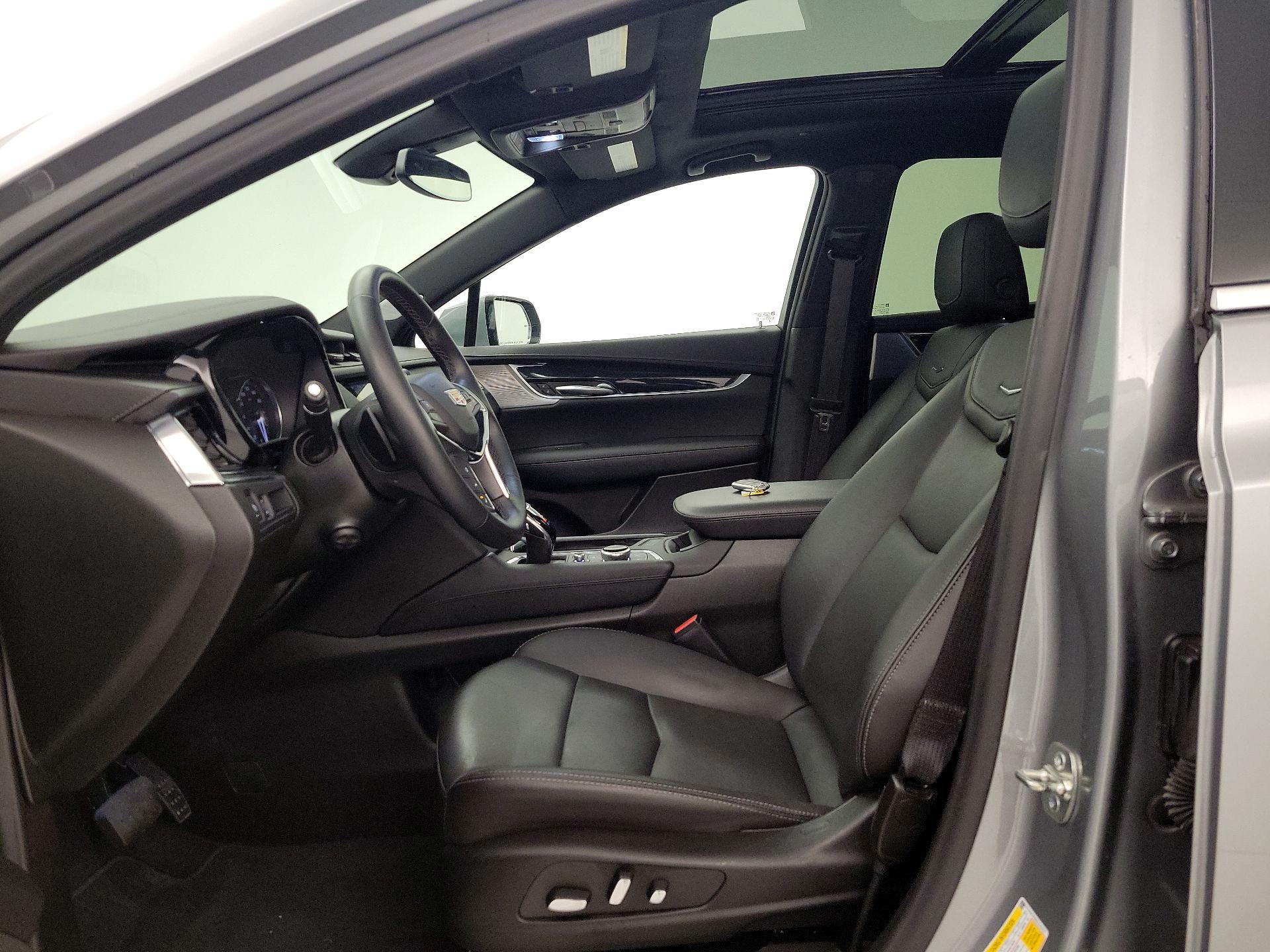 Thumbnail: 2025 Cadillac XT5 - 11