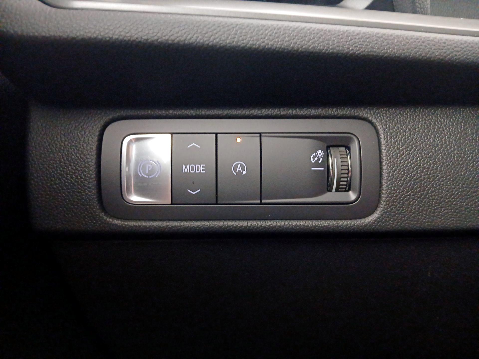 Thumbnail: 2025 Chevrolet Traverse - 13