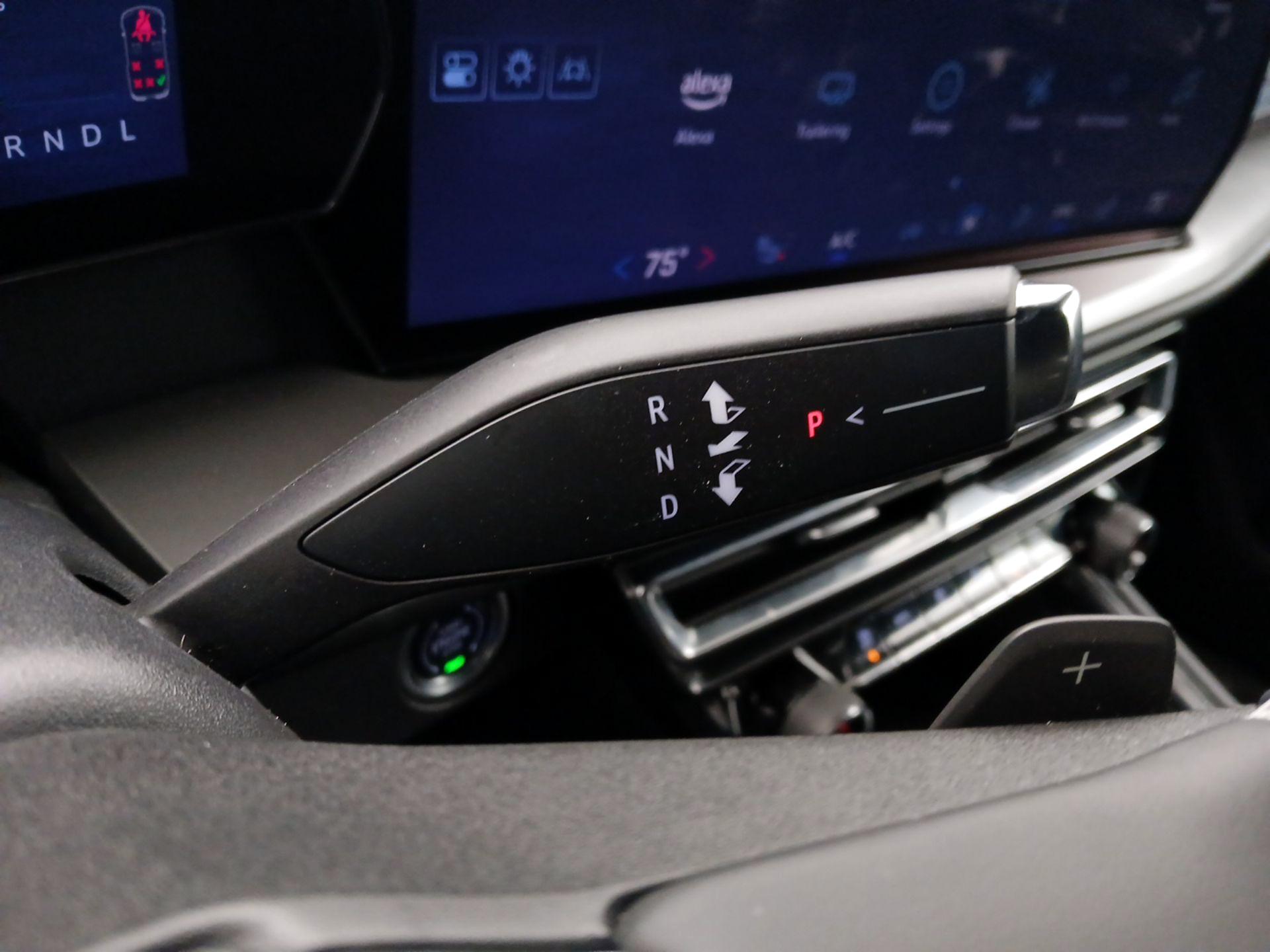 Thumbnail: 2025 Chevrolet Traverse - 18