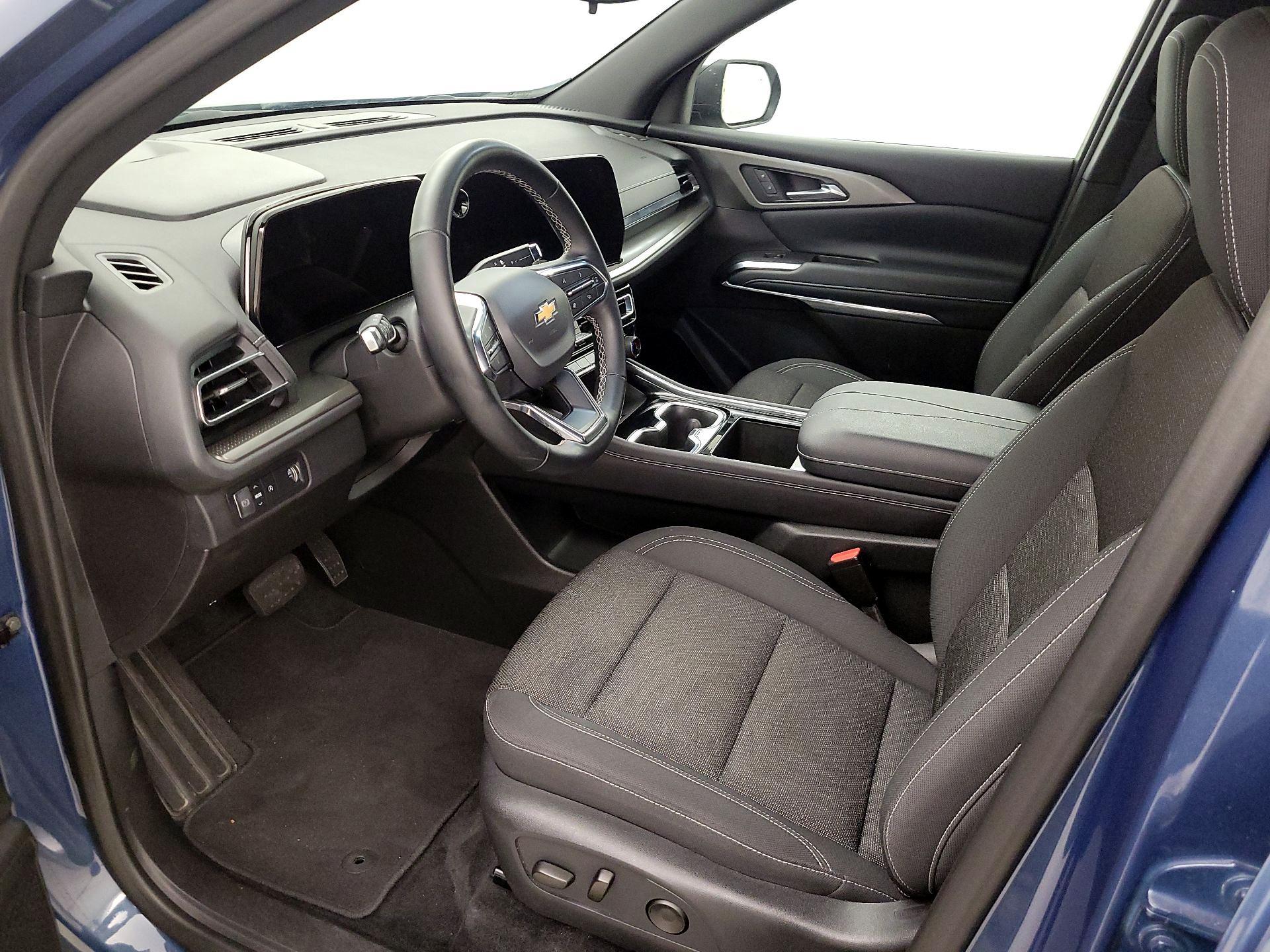 Thumbnail: 2025 Chevrolet Traverse - 11