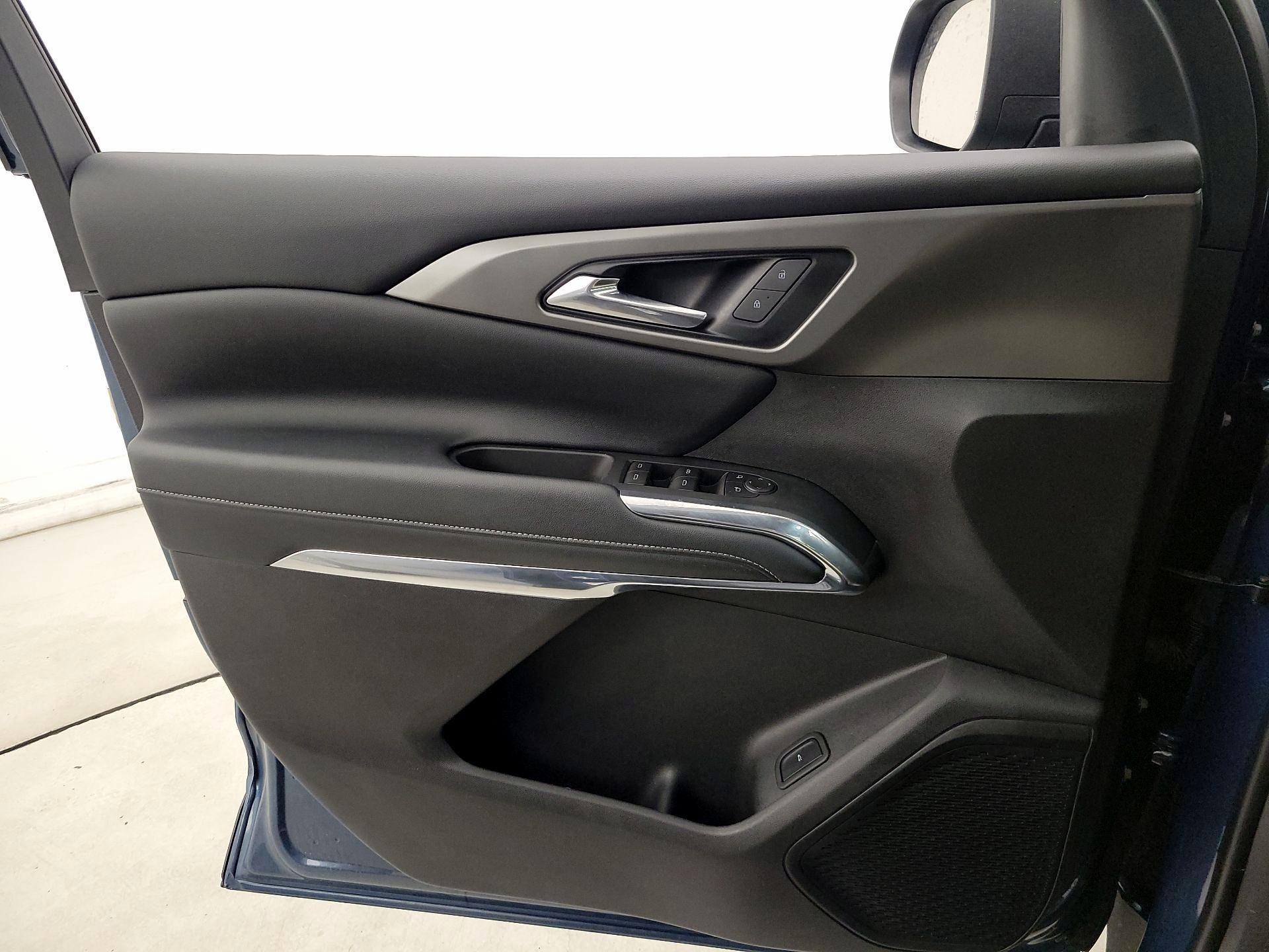 Thumbnail: 2025 Chevrolet Traverse - 12