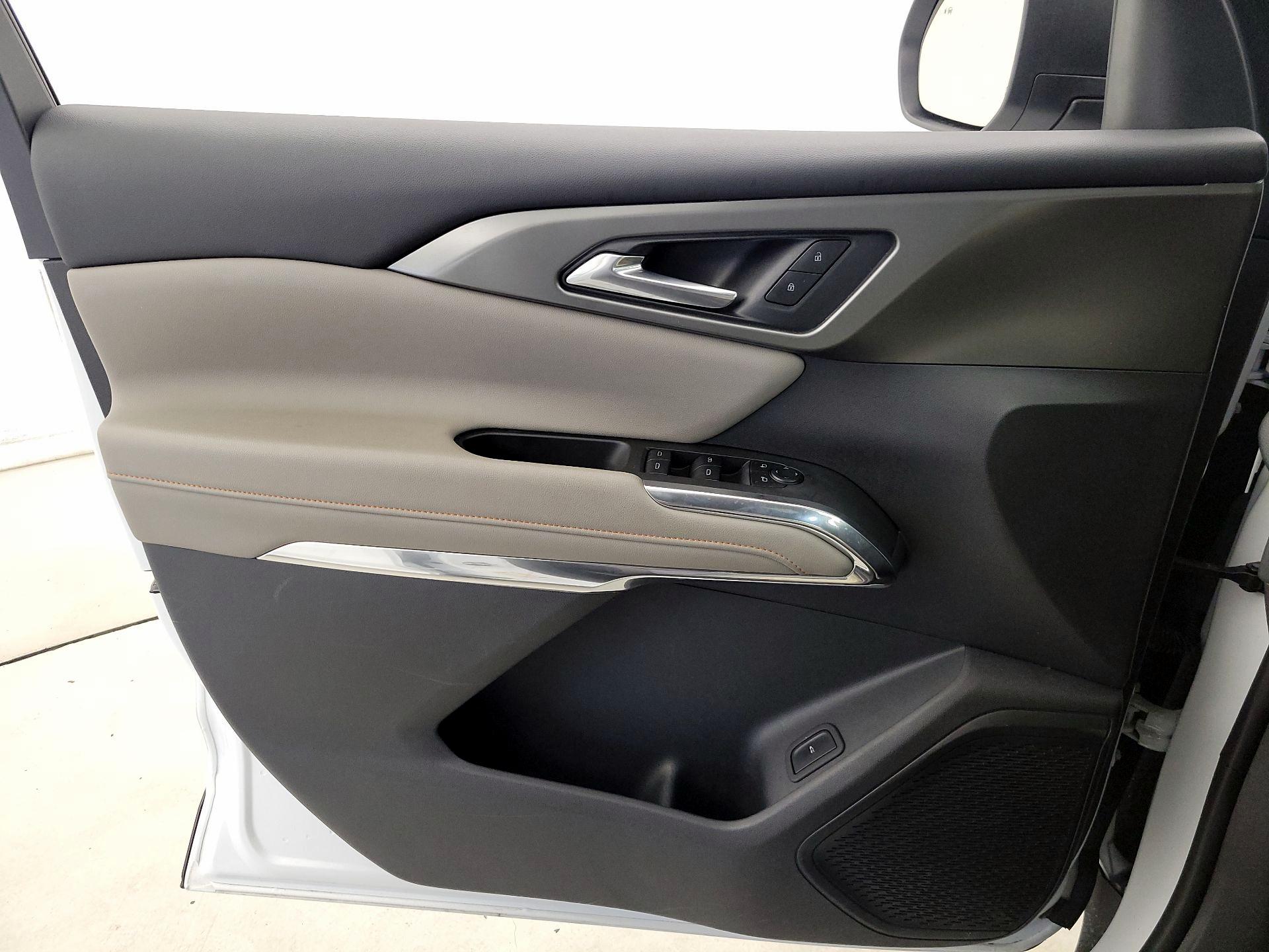 Thumbnail: 2025 Chevrolet Traverse - 12