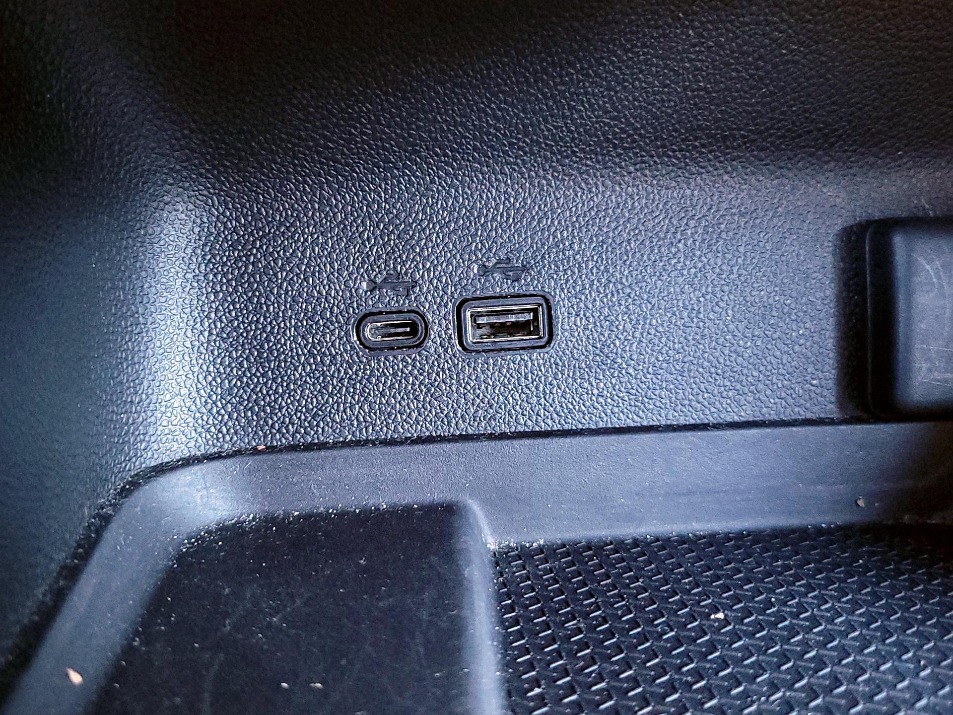 Thumbnail: 2025 Chevrolet Traverse - 18