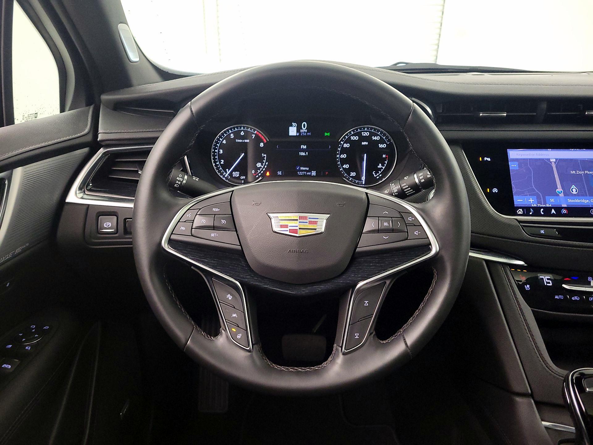 Thumbnail: 2025 Cadillac XT5 - 10