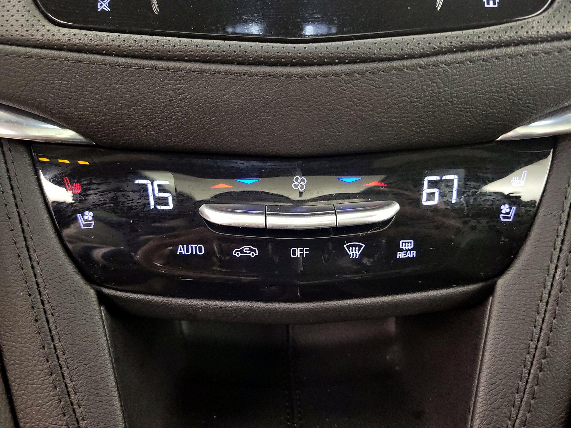 Thumbnail: 2025 Cadillac XT5 - 17