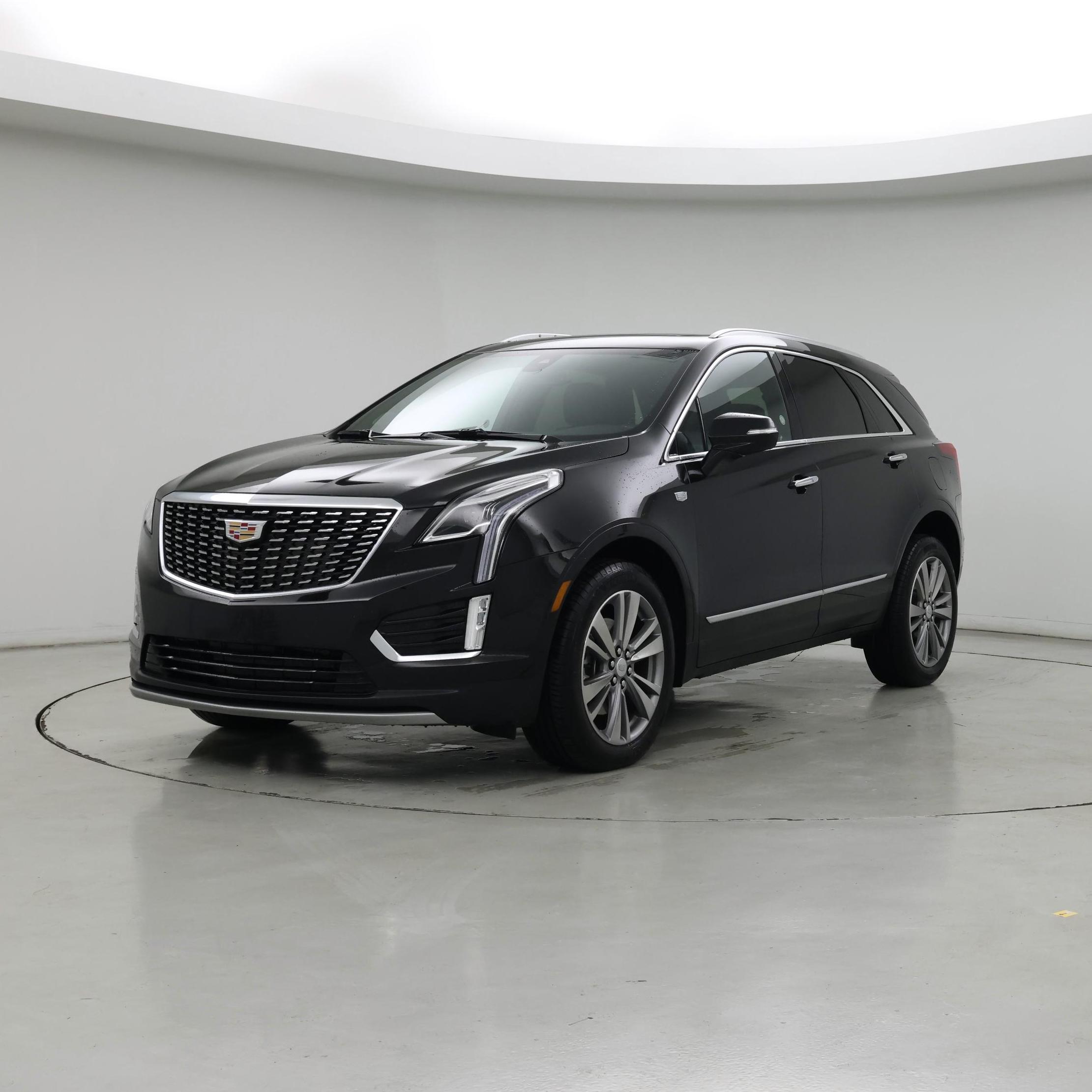 Thumbnail: 2025 Cadillac XT5 - 4