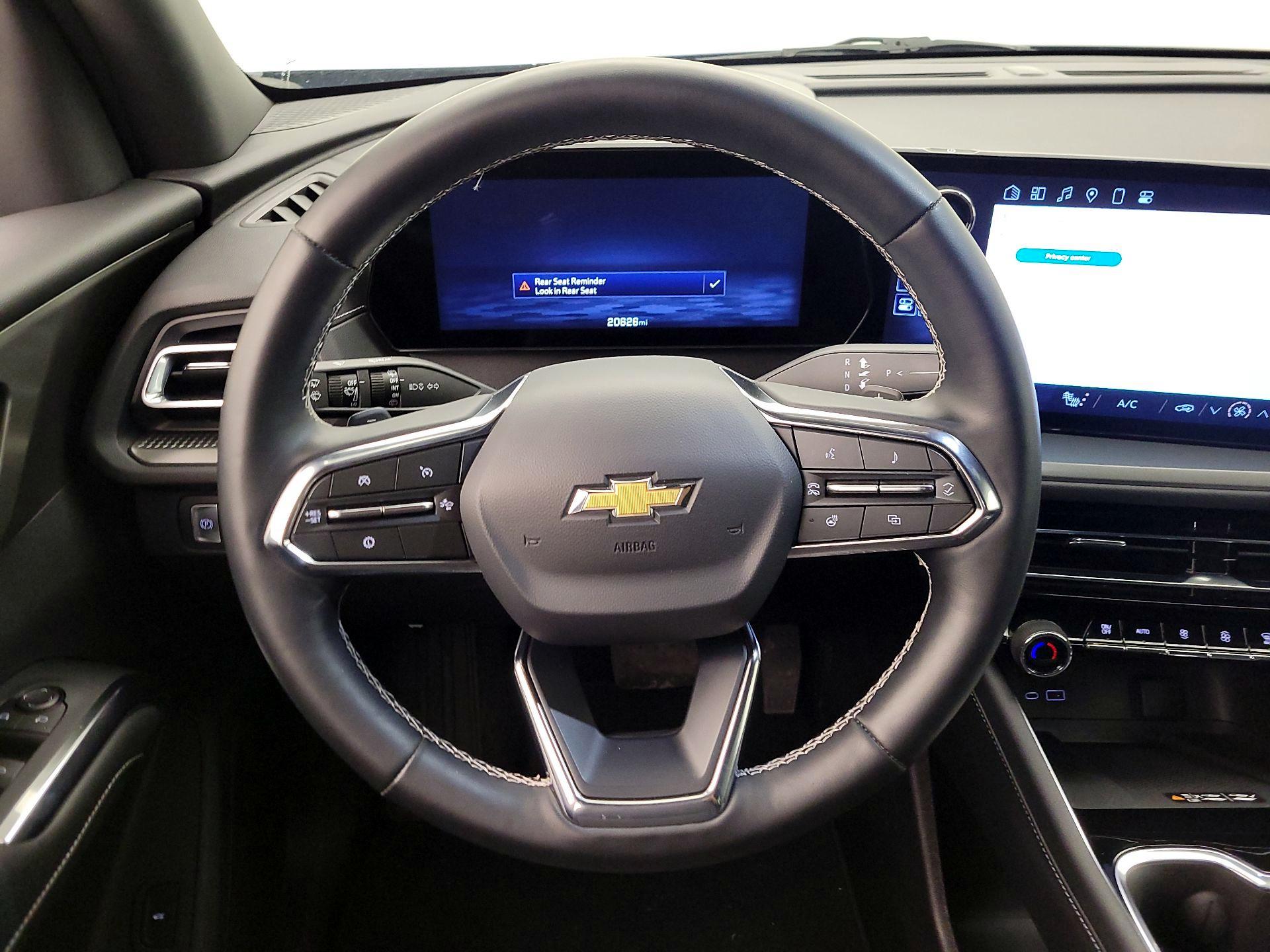 Thumbnail: 2025 Chevrolet Traverse - 10