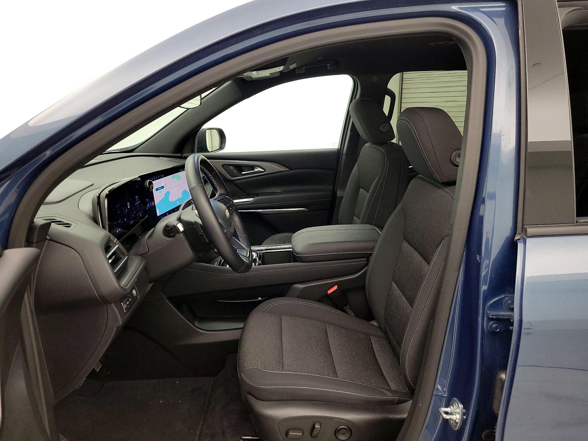 Thumbnail: 2025 Chevrolet Traverse - 11