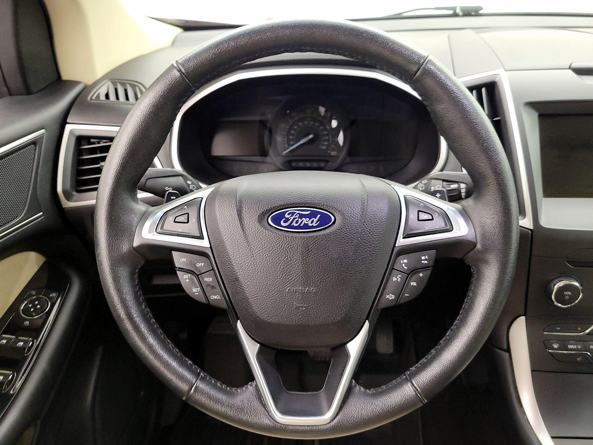 Thumbnail: 2017 Ford Edge - 10