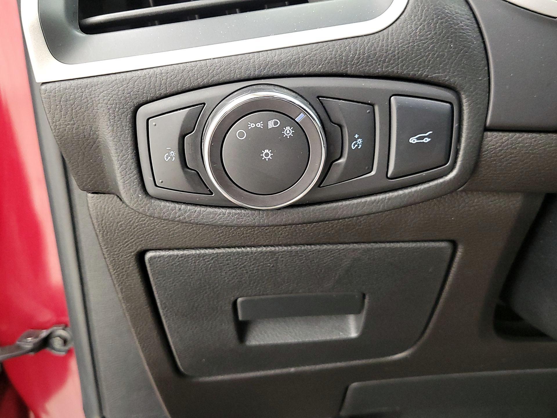 Thumbnail: 2017 Ford Edge - 13