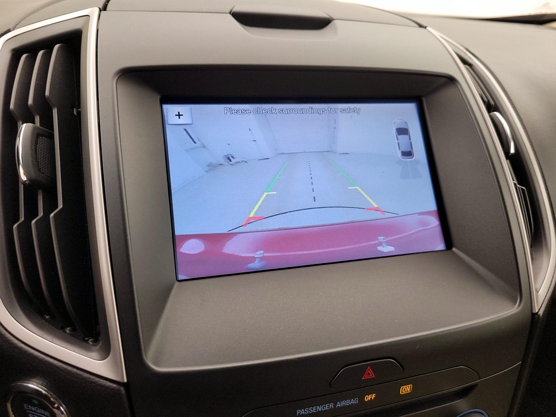 Thumbnail: 2017 Ford Edge - 15