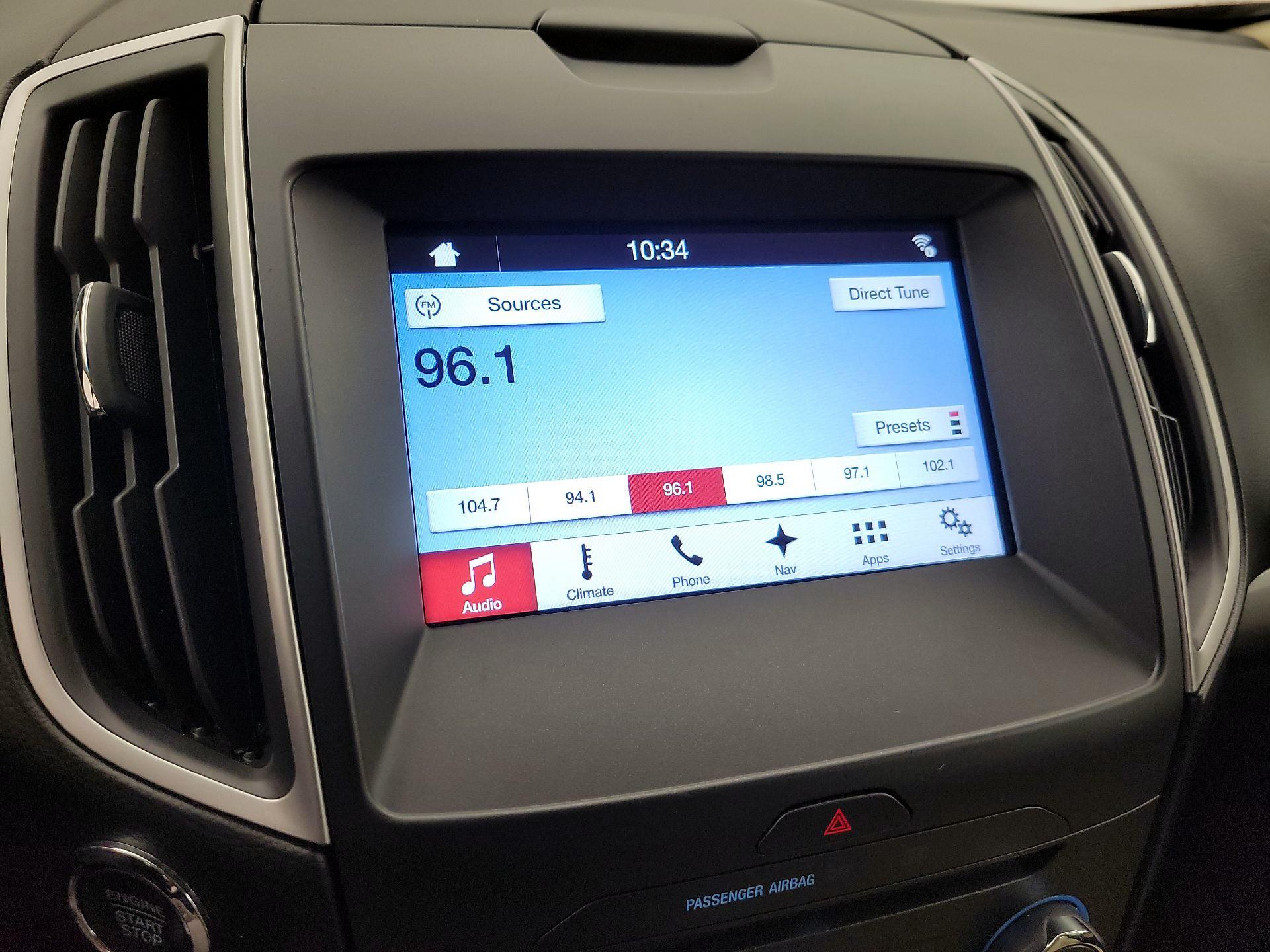 Thumbnail: 2017 Ford Edge - 16