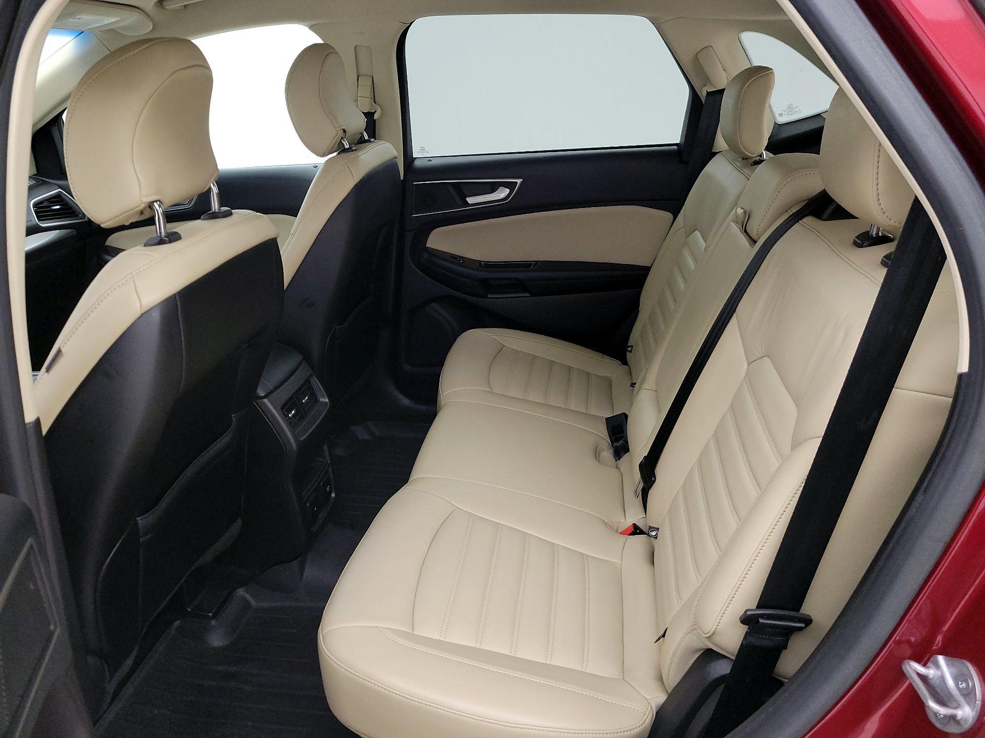 Thumbnail: 2017 Ford Edge - 20