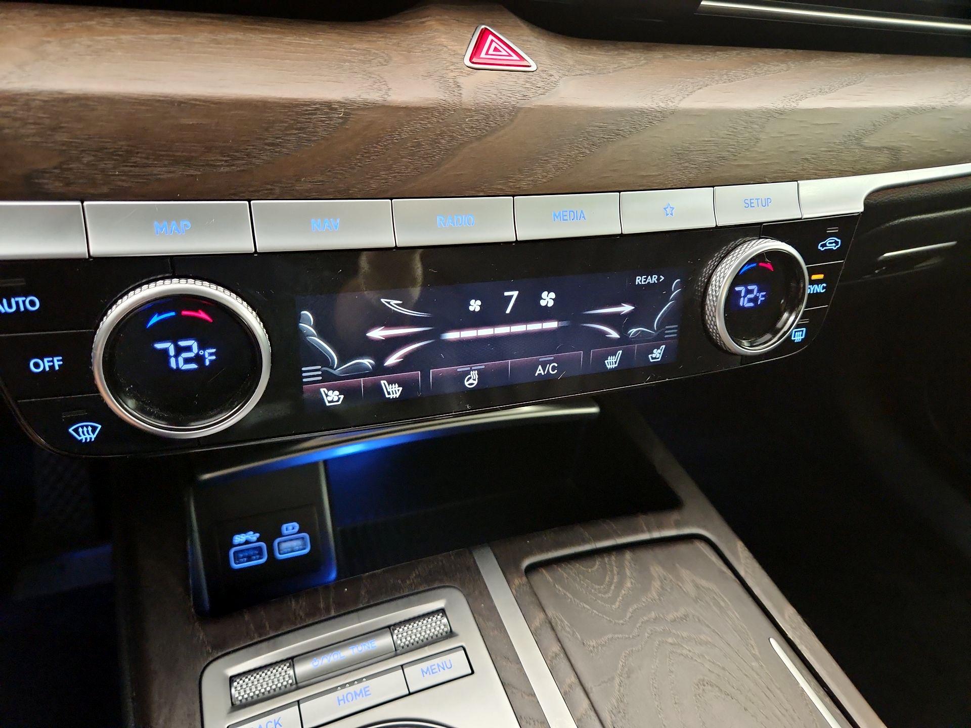 Thumbnail: 2021 Genesis G80 - 17