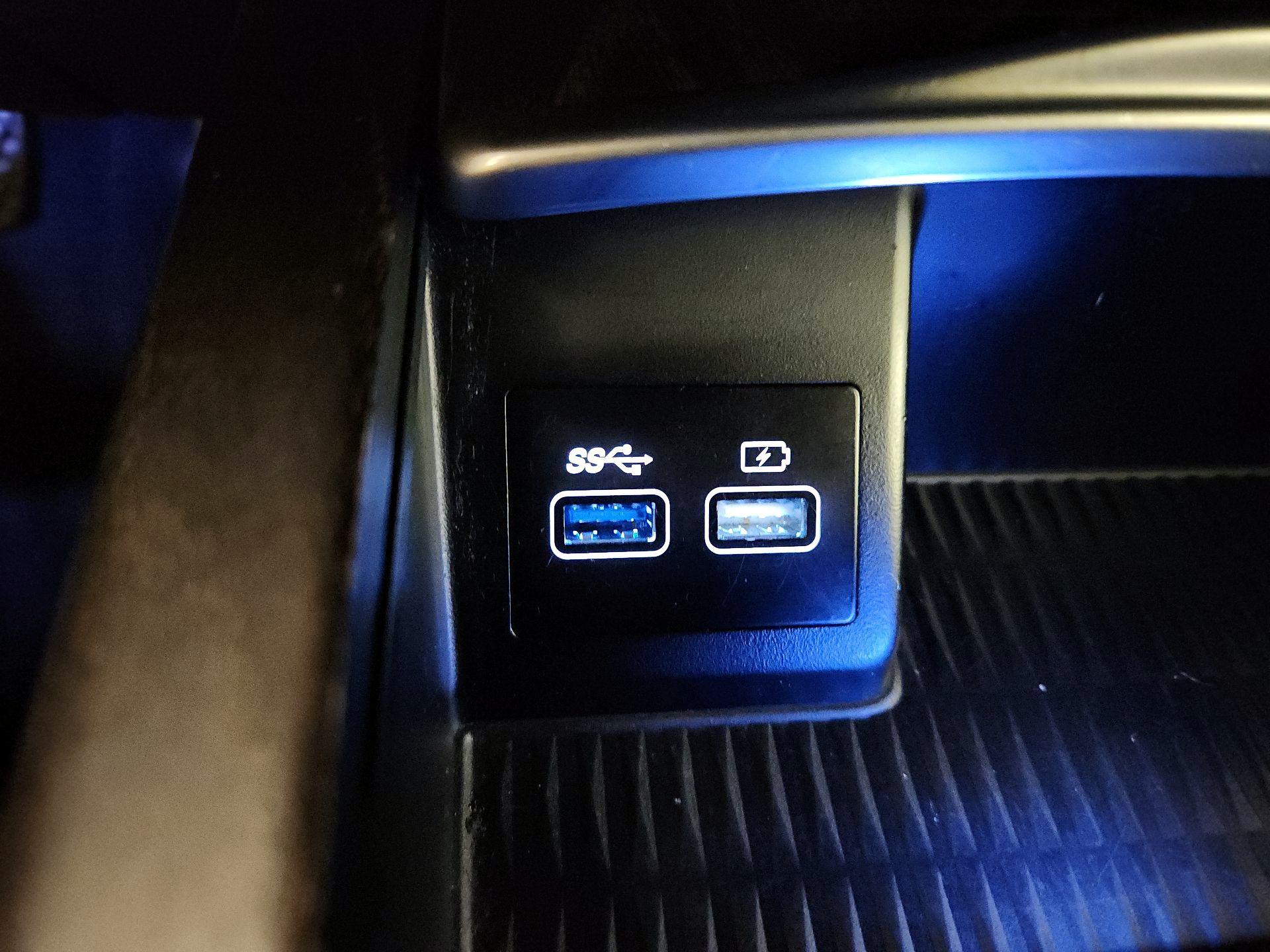 Thumbnail: 2021 Genesis G80 - 19