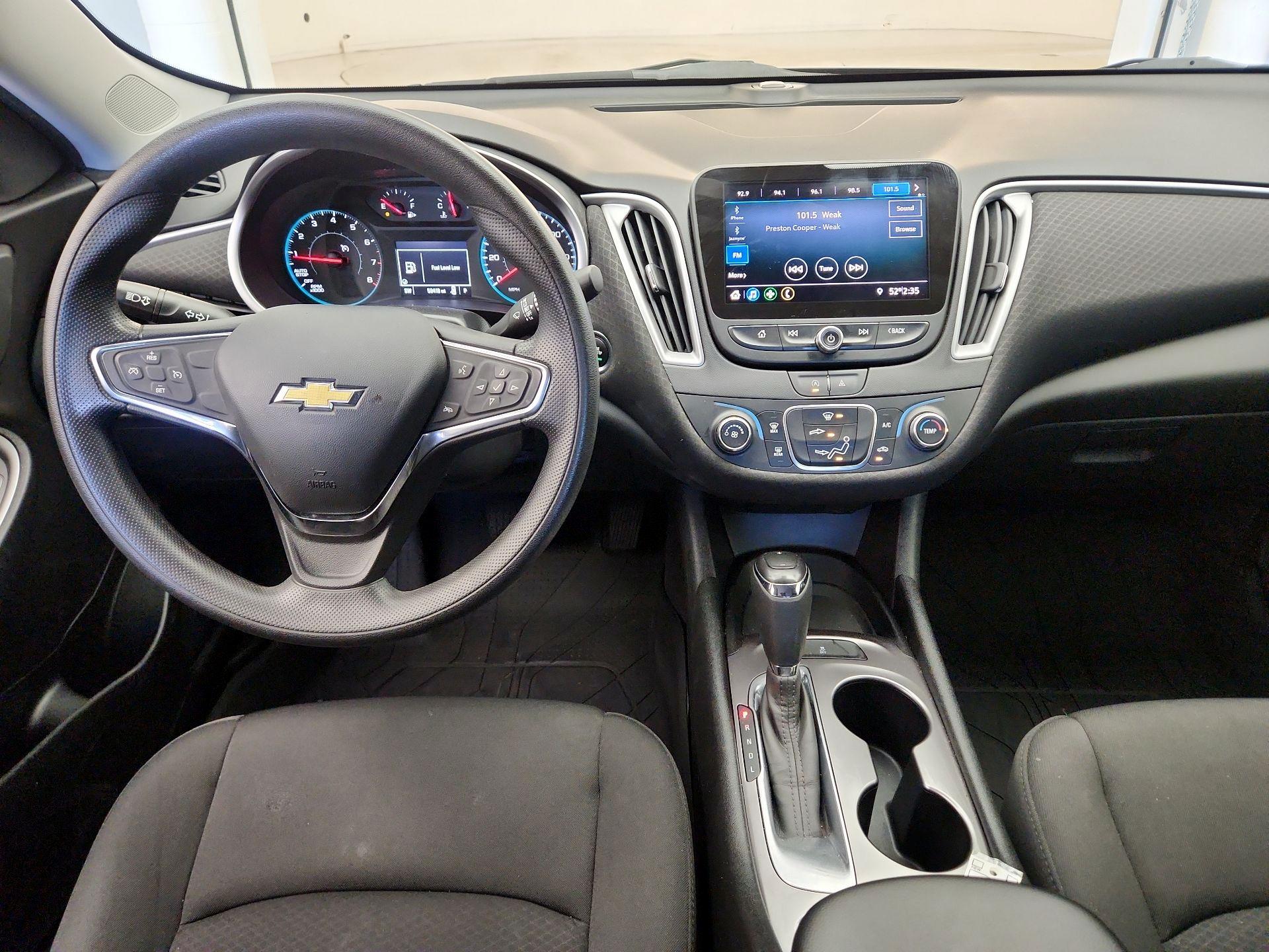 Thumbnail: 2020 Chevrolet Malibu - 9