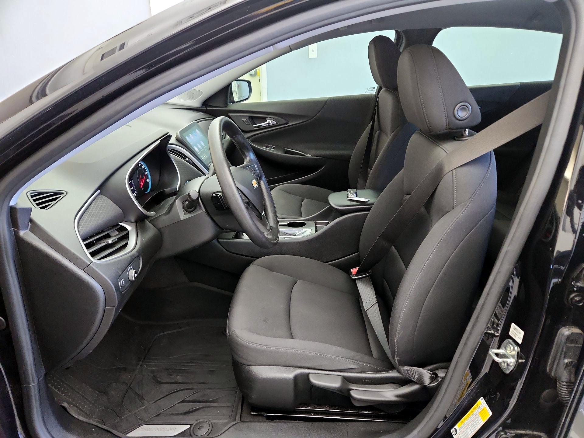 Thumbnail: 2020 Chevrolet Malibu - 11