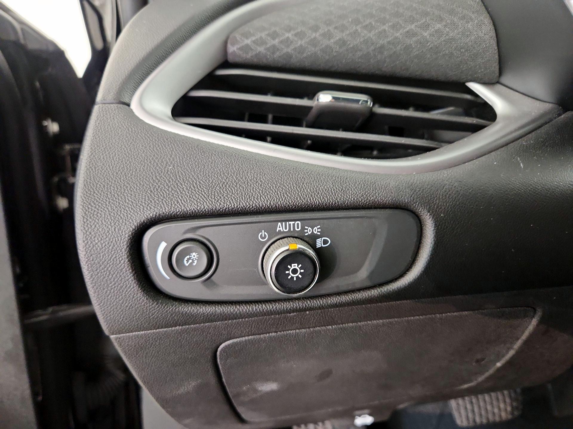 Thumbnail: 2020 Chevrolet Malibu - 13