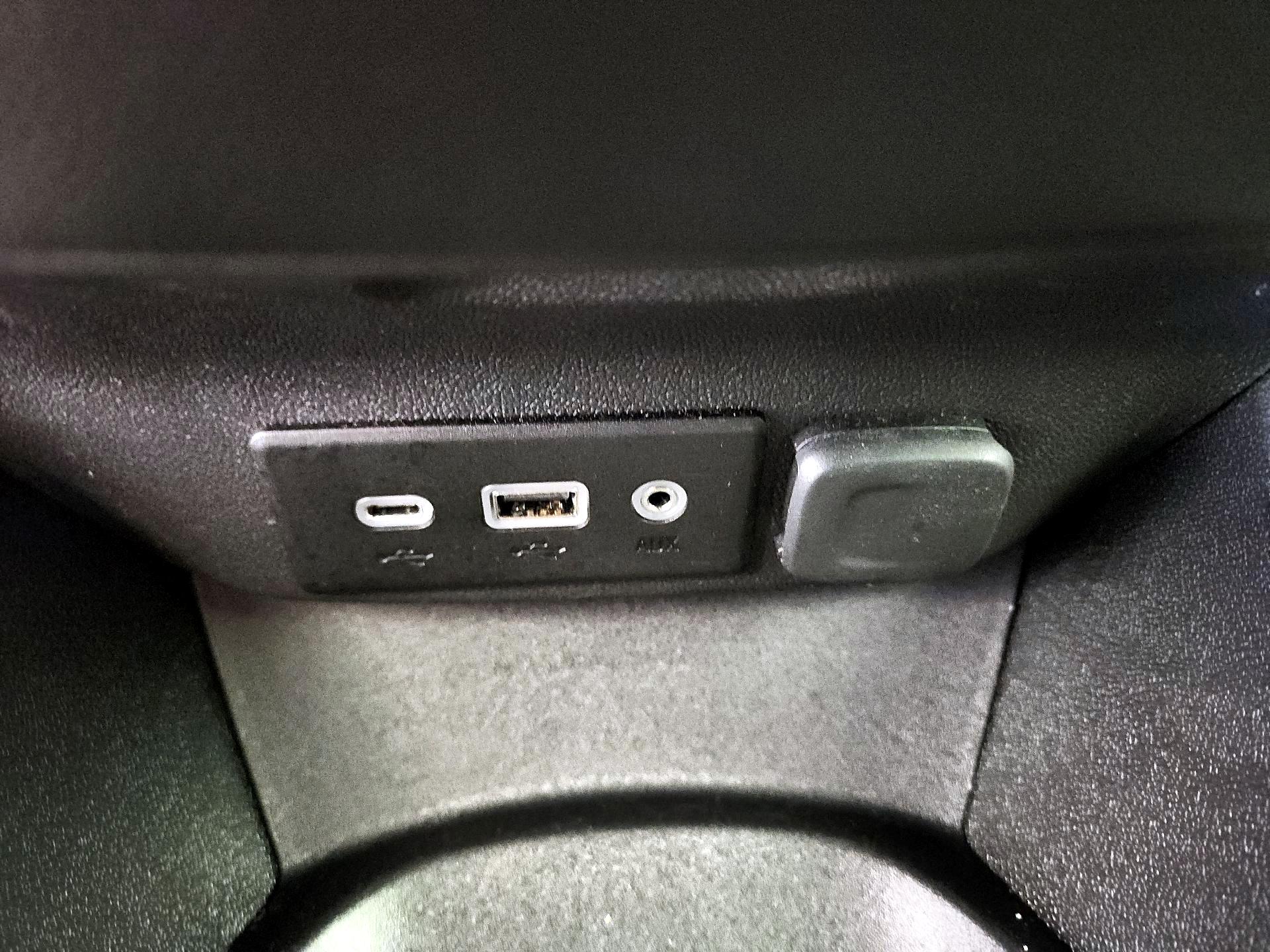 Thumbnail: 2020 Chevrolet Malibu - 18