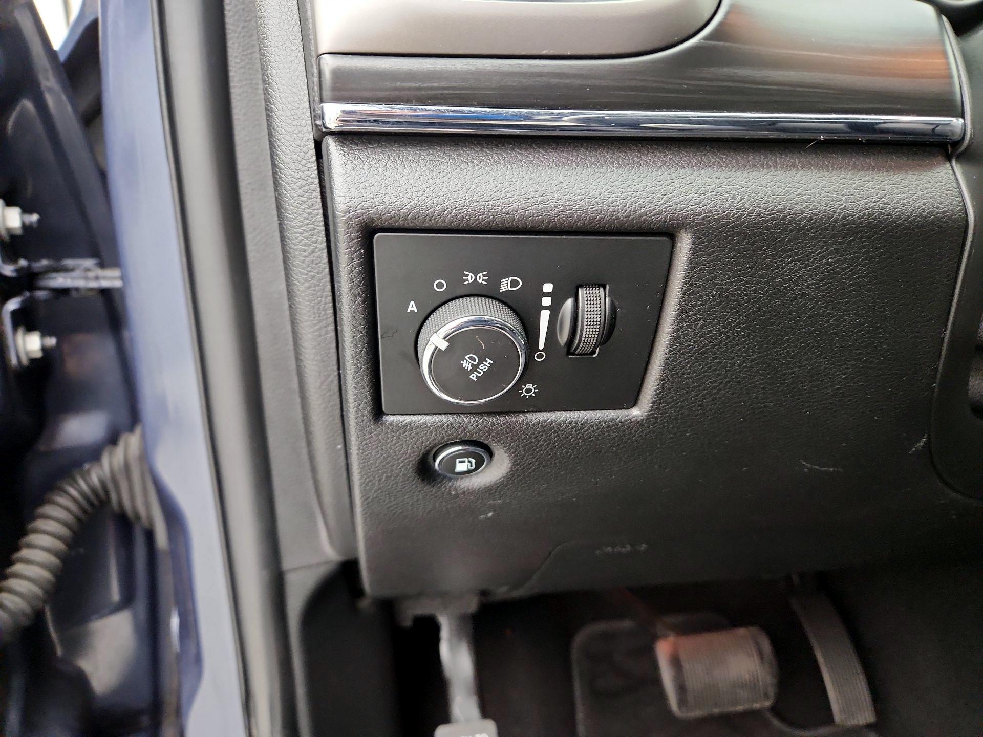 Thumbnail: 2020 Jeep Grand Cherokee - 13