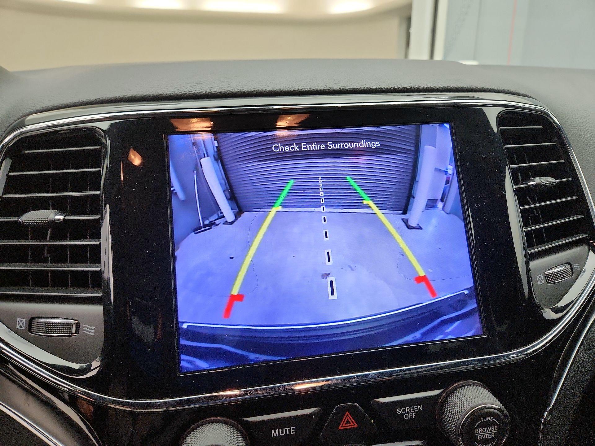 Thumbnail: 2020 Jeep Grand Cherokee - 15