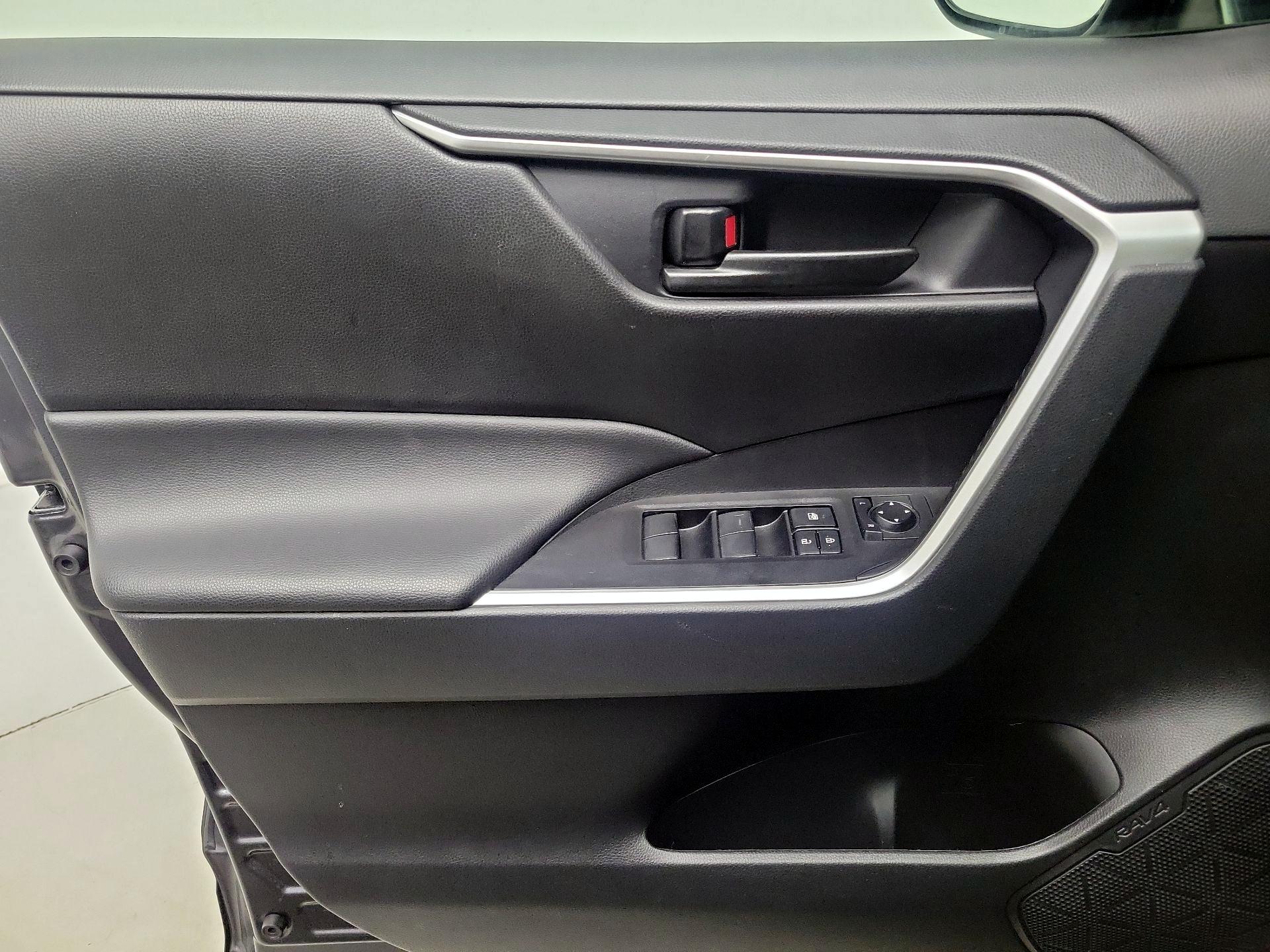 Thumbnail: 2024 Toyota RAV4 - 12