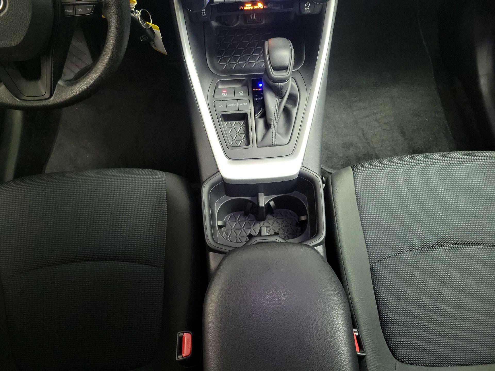 Thumbnail: 2024 Toyota RAV4 - 18