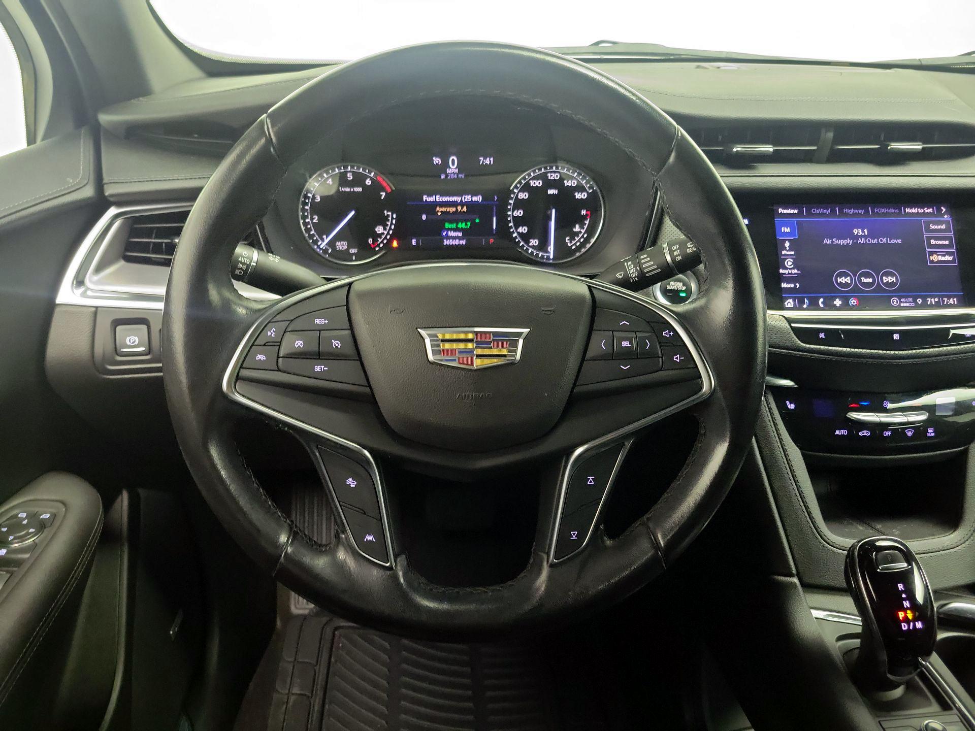 Thumbnail: 2021 Cadillac XT5 - 10