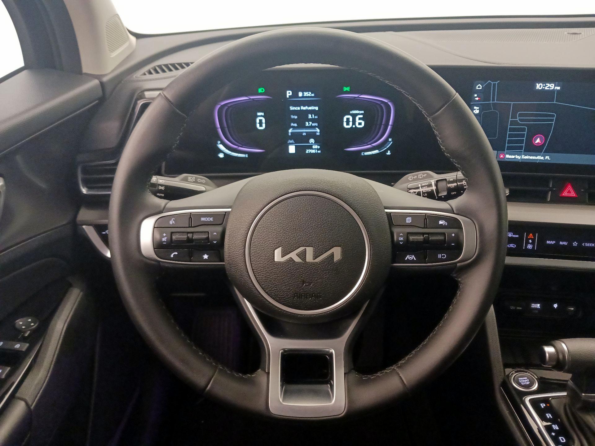 Thumbnail: 2023 Kia Sportage - 10