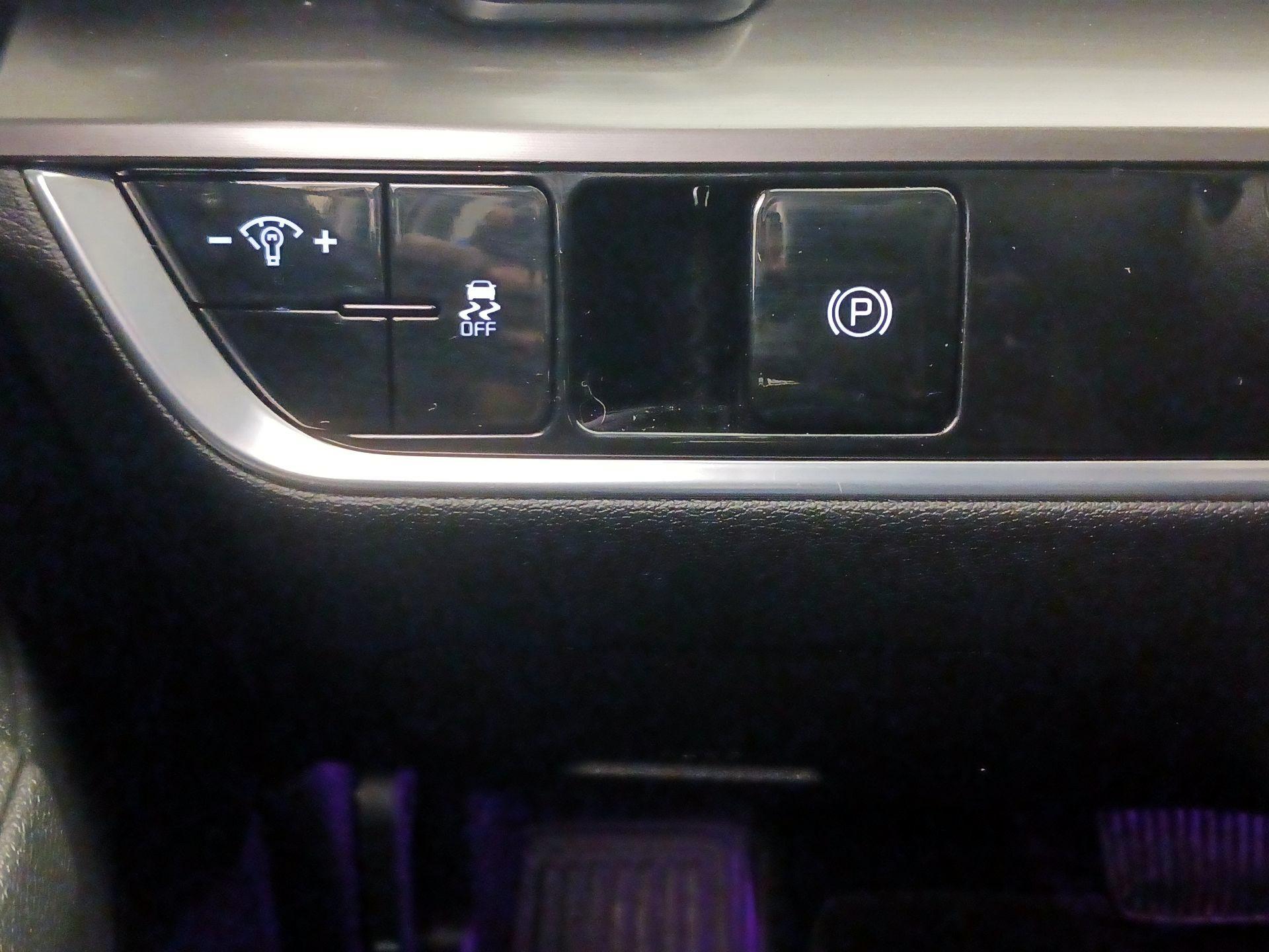 Thumbnail: 2023 Kia Sportage - 13