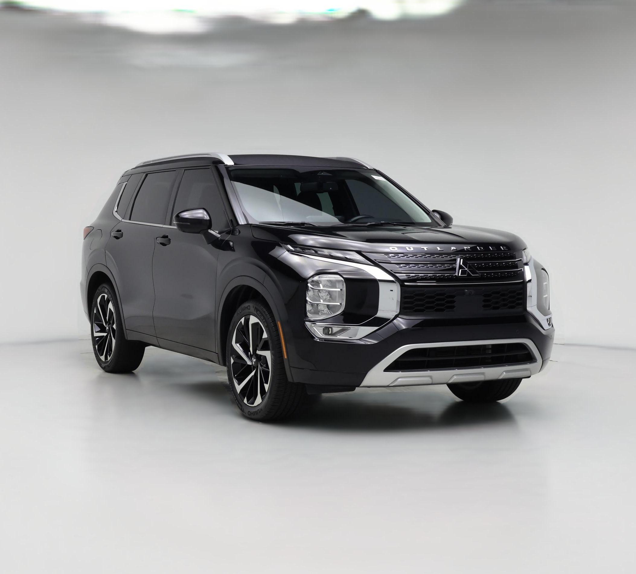 Thumbnail: 2023 Mitsubishi Outlander - 1