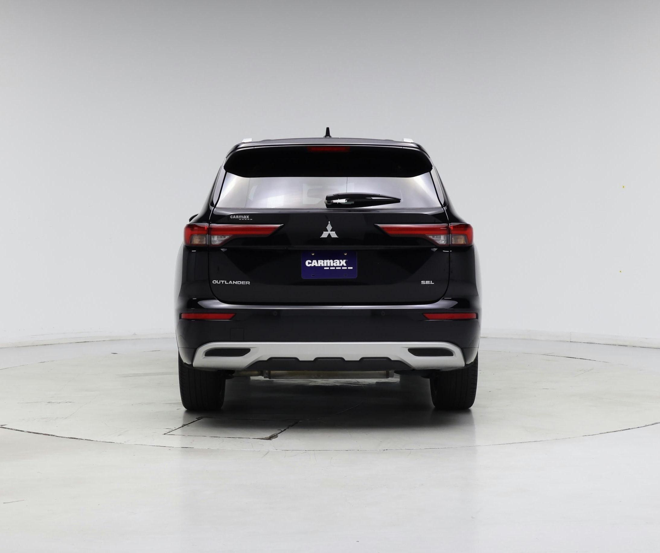 Thumbnail: 2023 Mitsubishi Outlander - 6