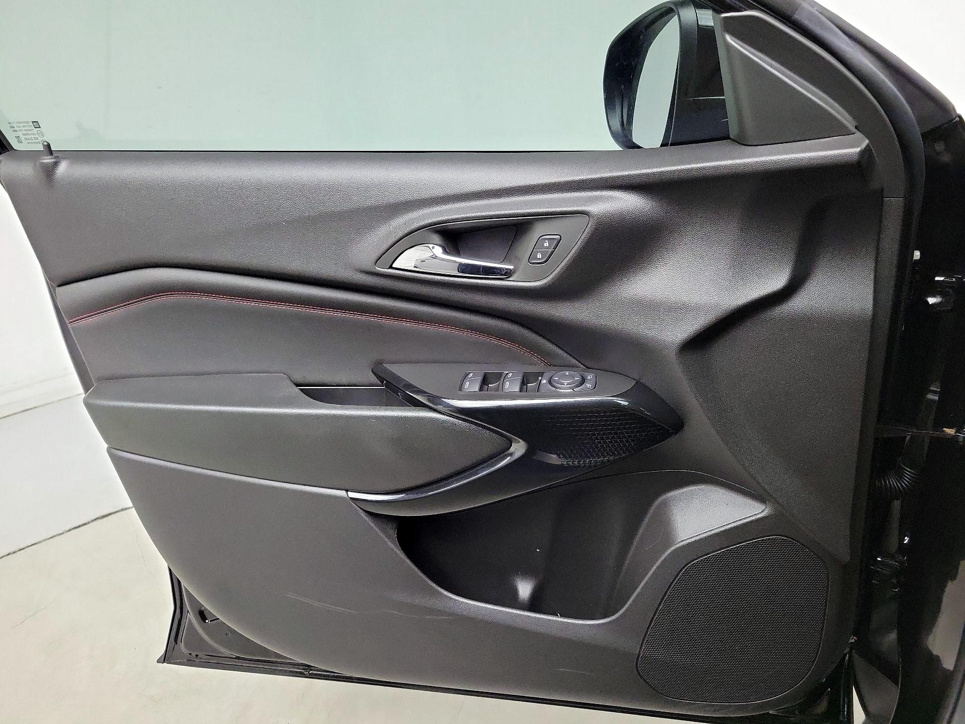 Thumbnail: 2025 Chevrolet Trax - 12