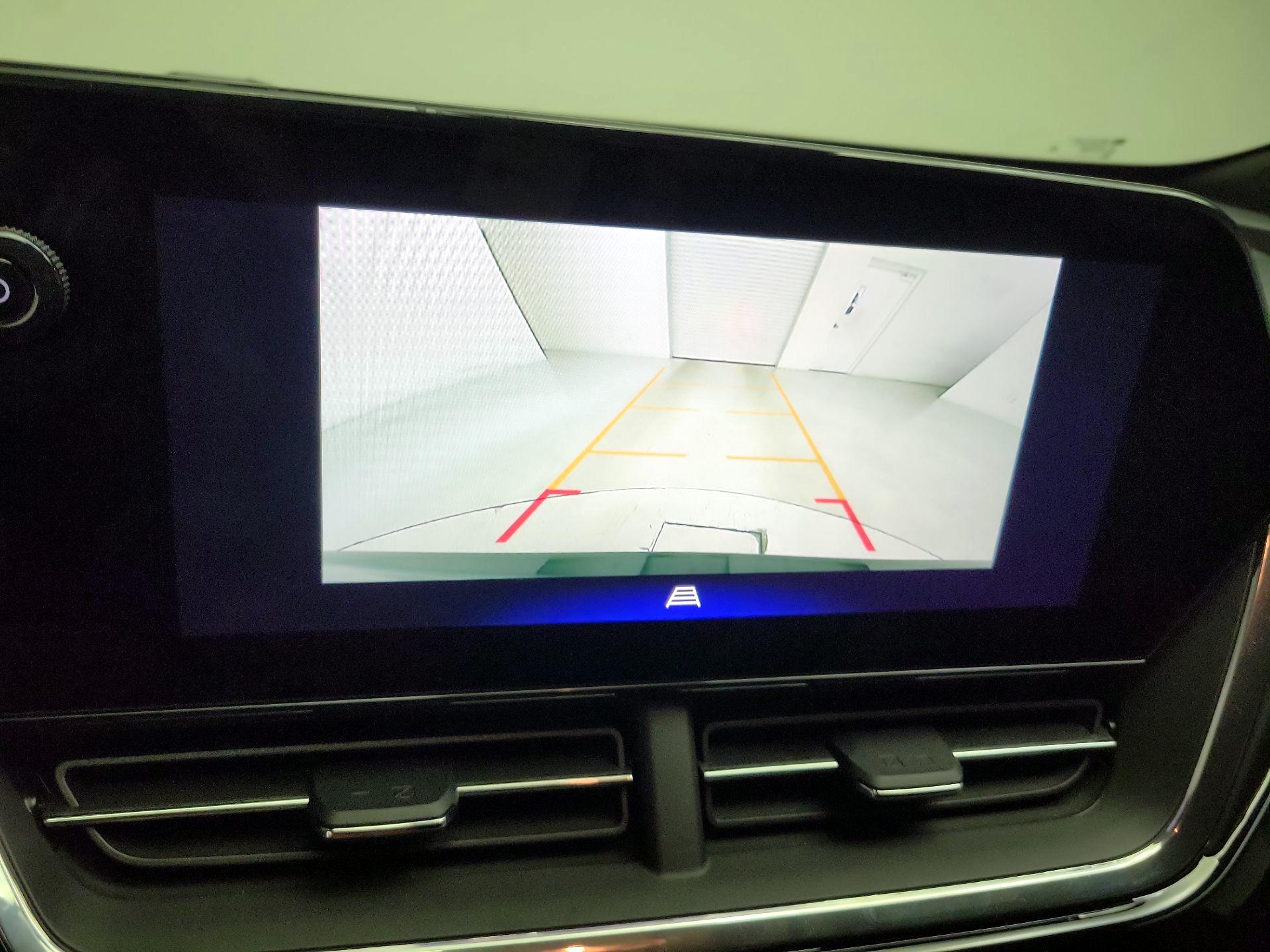 Thumbnail: 2025 Chevrolet Trax - 15