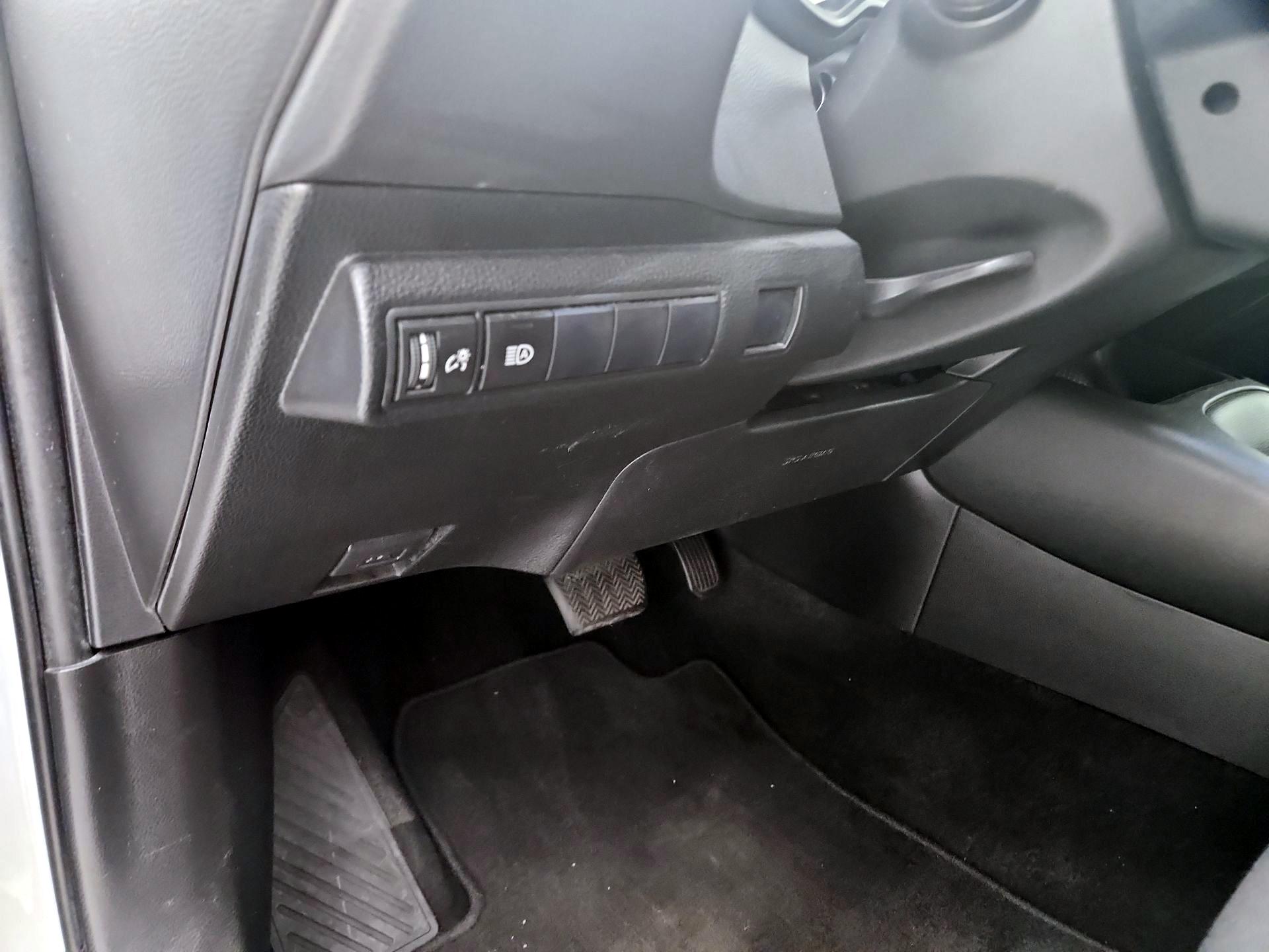 Thumbnail: 2021 Toyota Corolla - 13