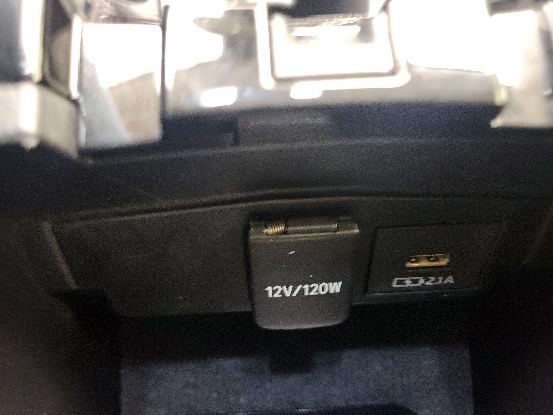 Thumbnail: 2021 Toyota Corolla - 18