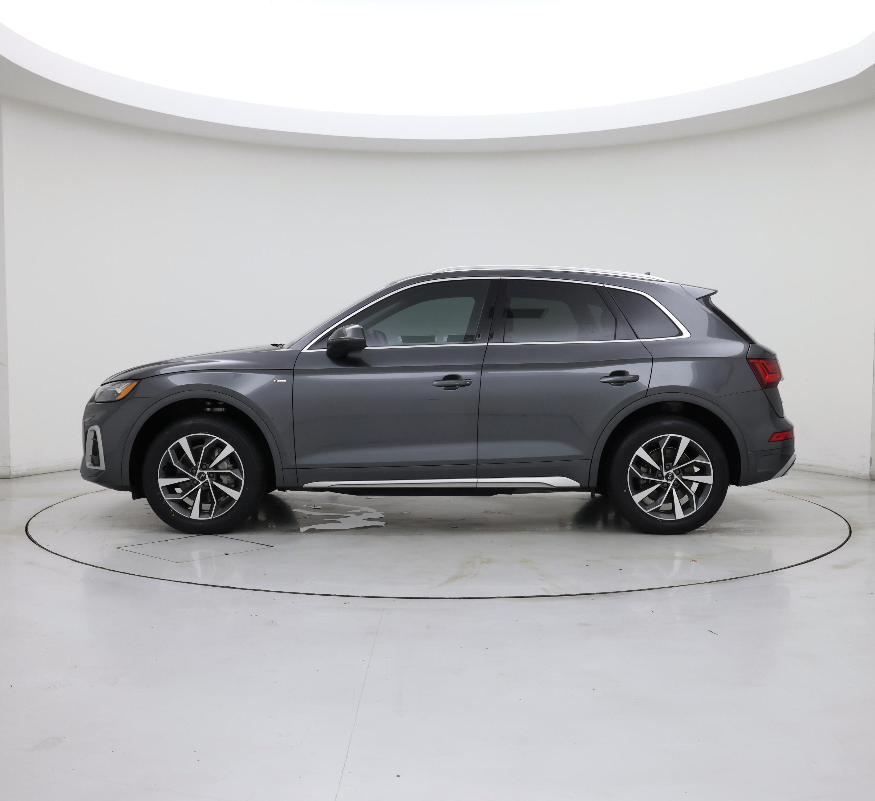 Thumbnail: 2022 Audi Q5 - 3