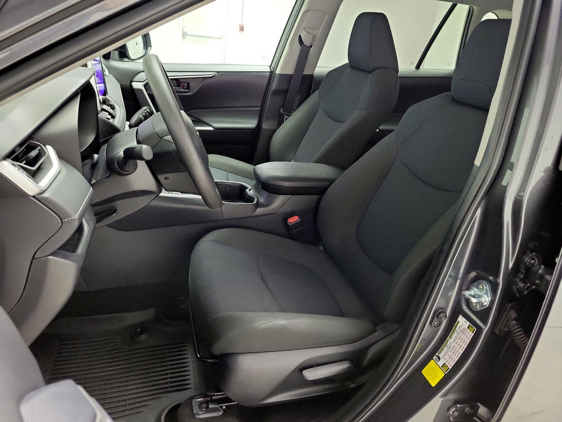 Thumbnail: 2025 Toyota RAV4 - 11