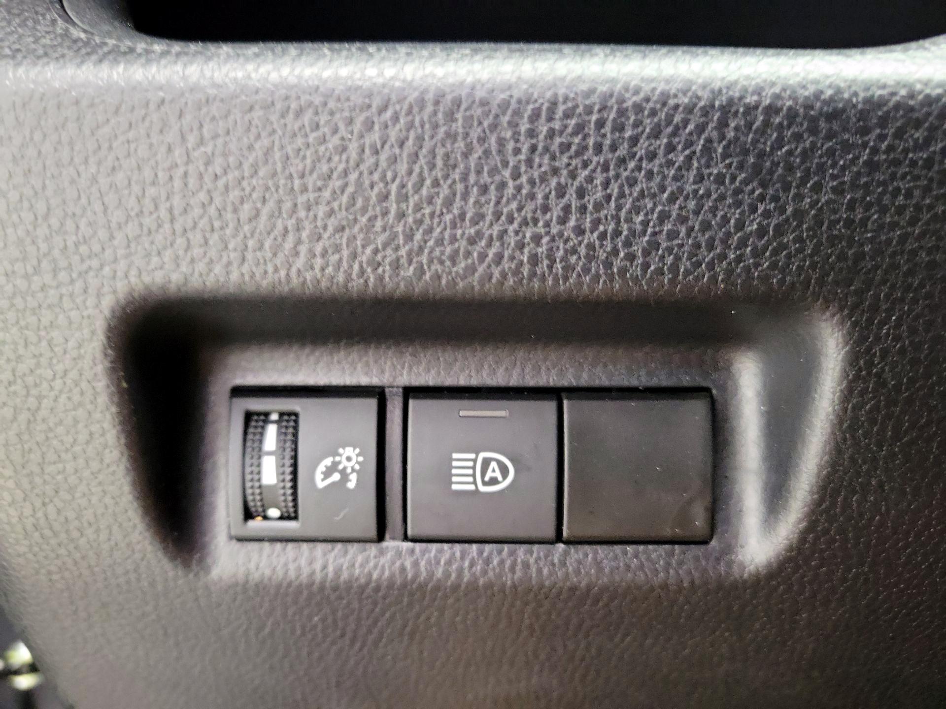 Thumbnail: 2025 Toyota RAV4 - 13